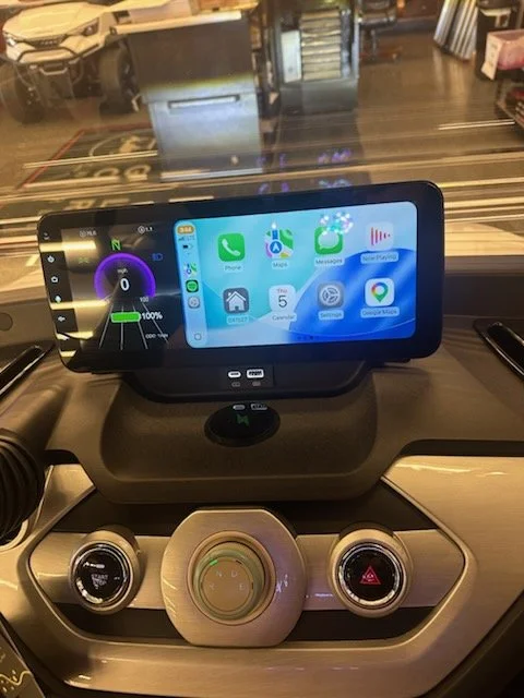 white 4+2 Apollo-5.jpg