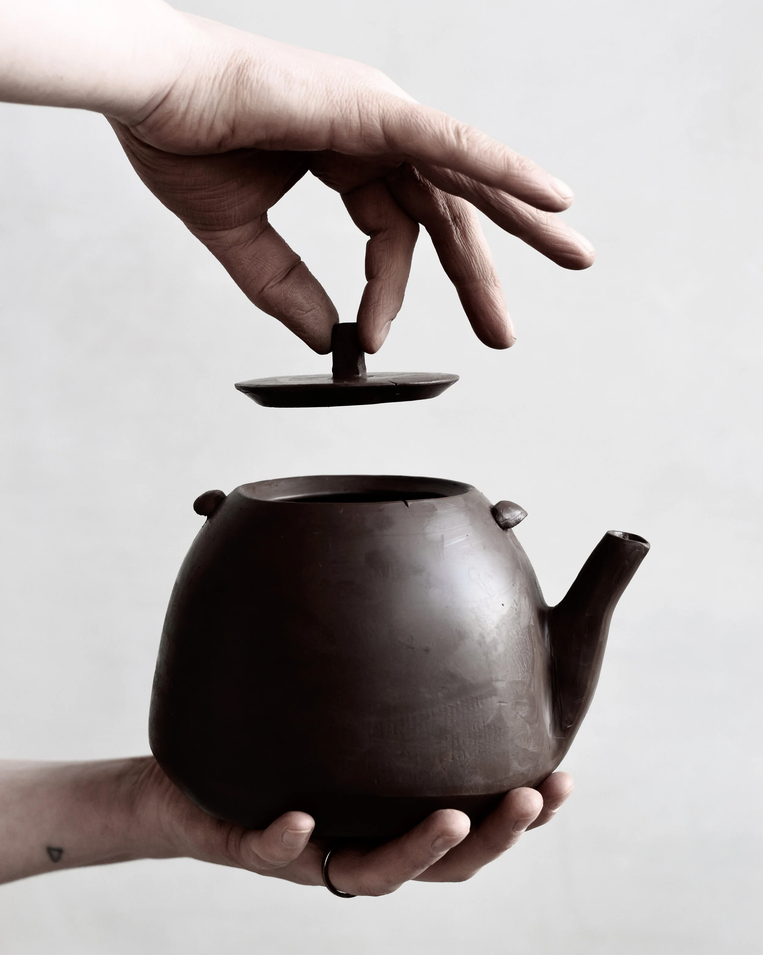 12DE76E3-D3D9-4D3D-AAF1-8E6777676402