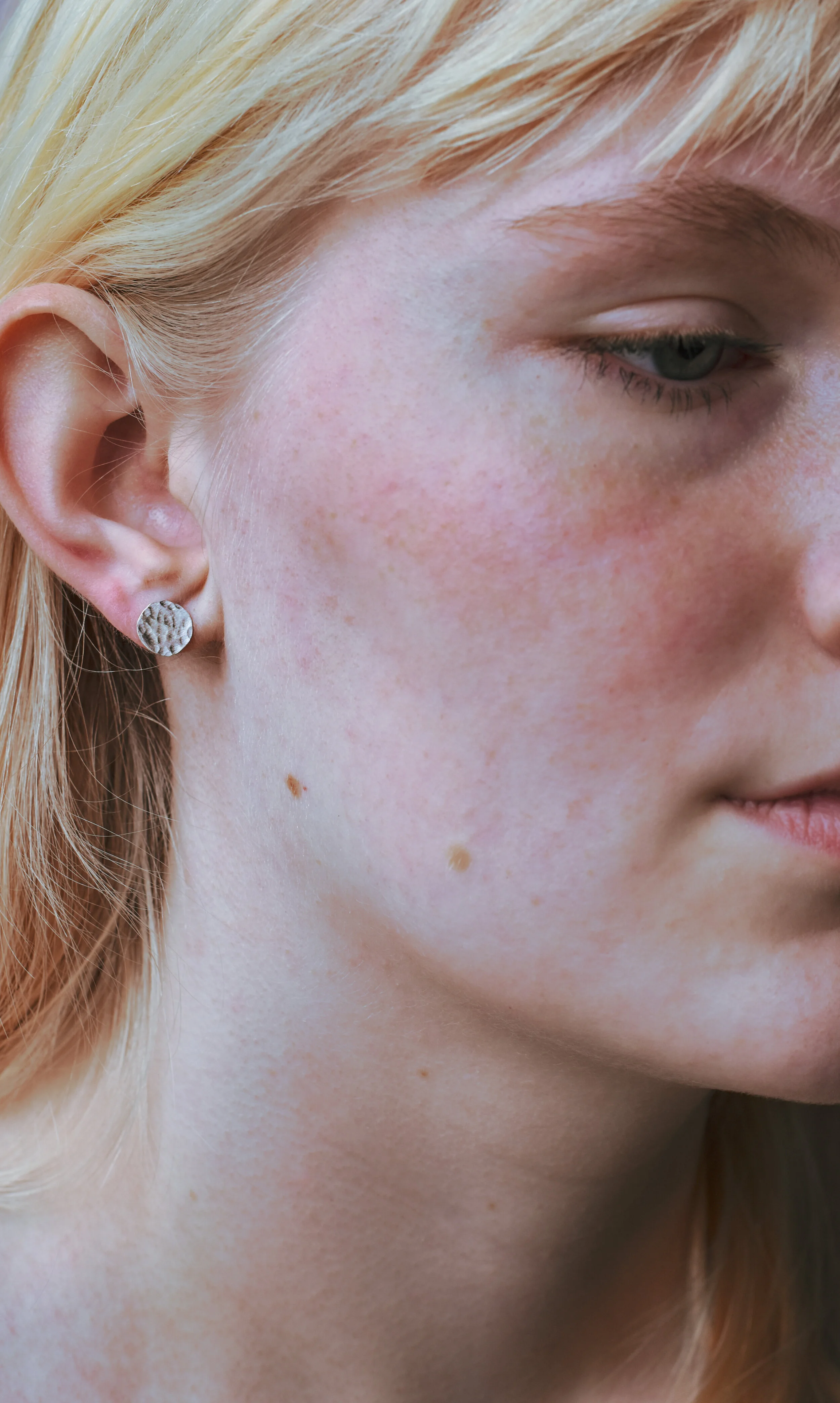 D31A31B8-359F-4D19-A20F-140888D475D2