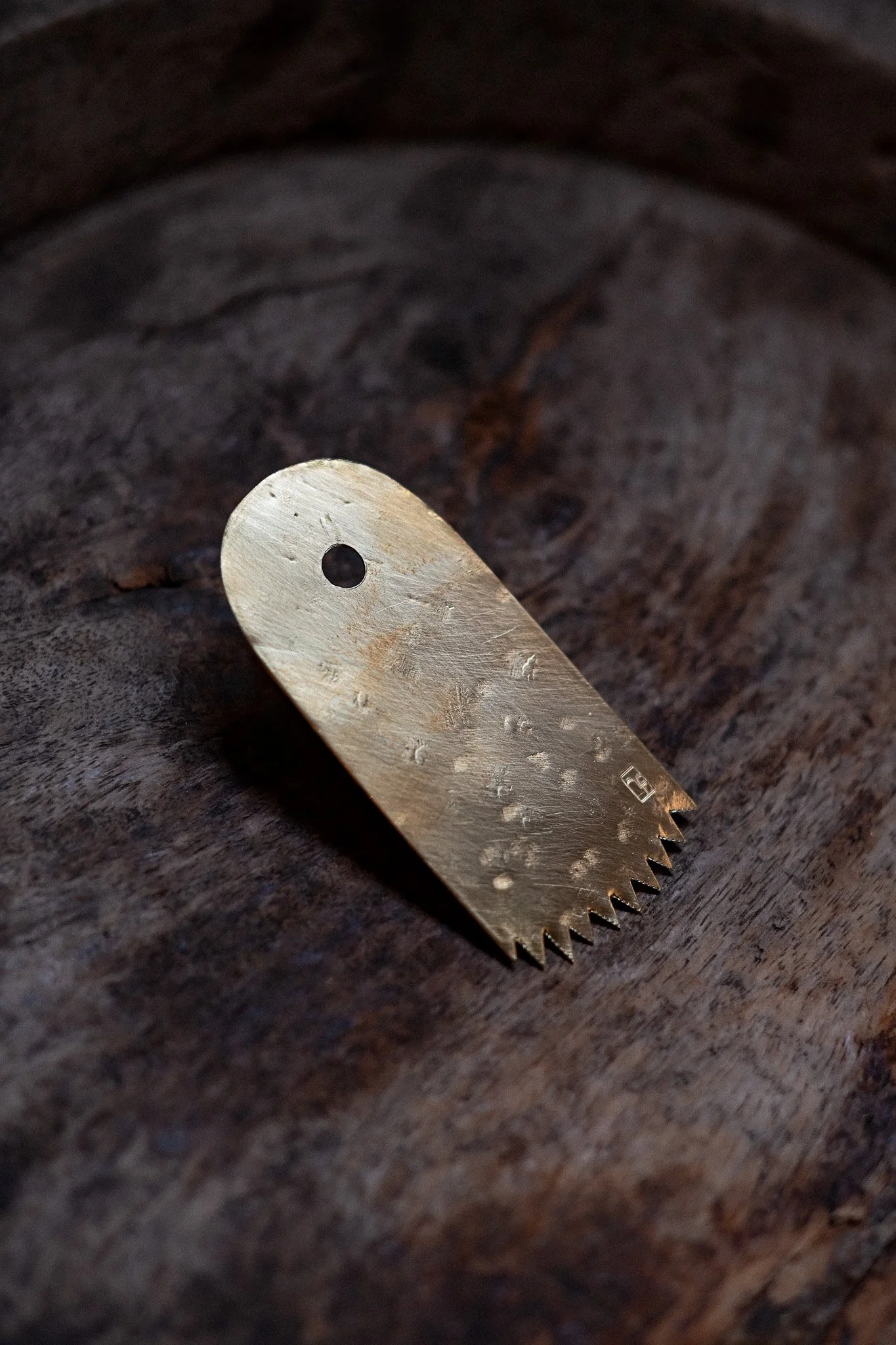 Serrated Brass Rib Multi-Tool