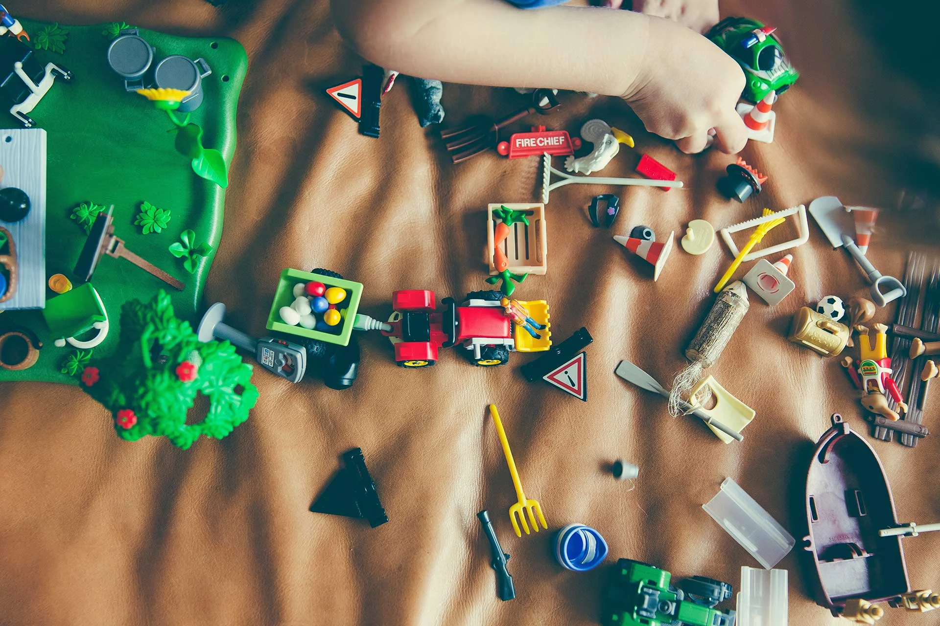 How Childhood Trauma Can Impact Your Adult Relationships Today