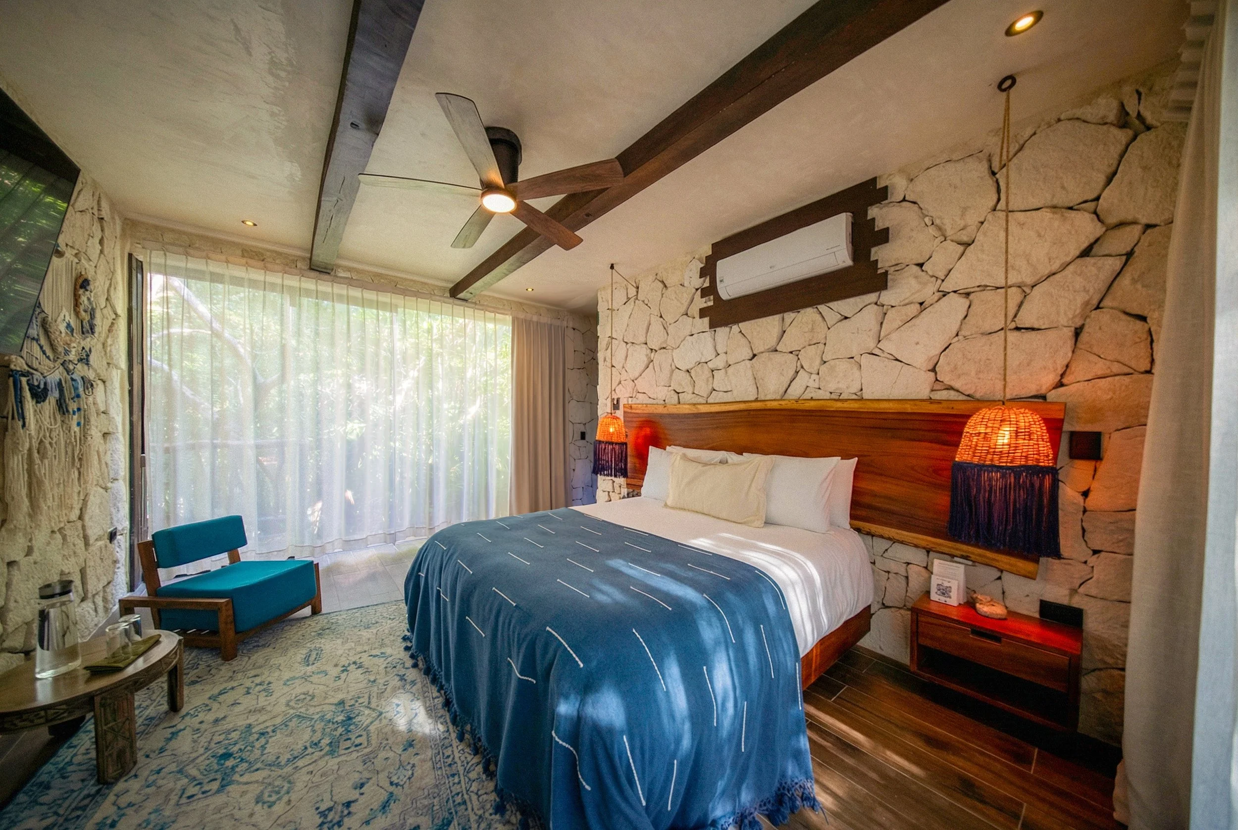 03 — Villa Agua Private Room.jpg