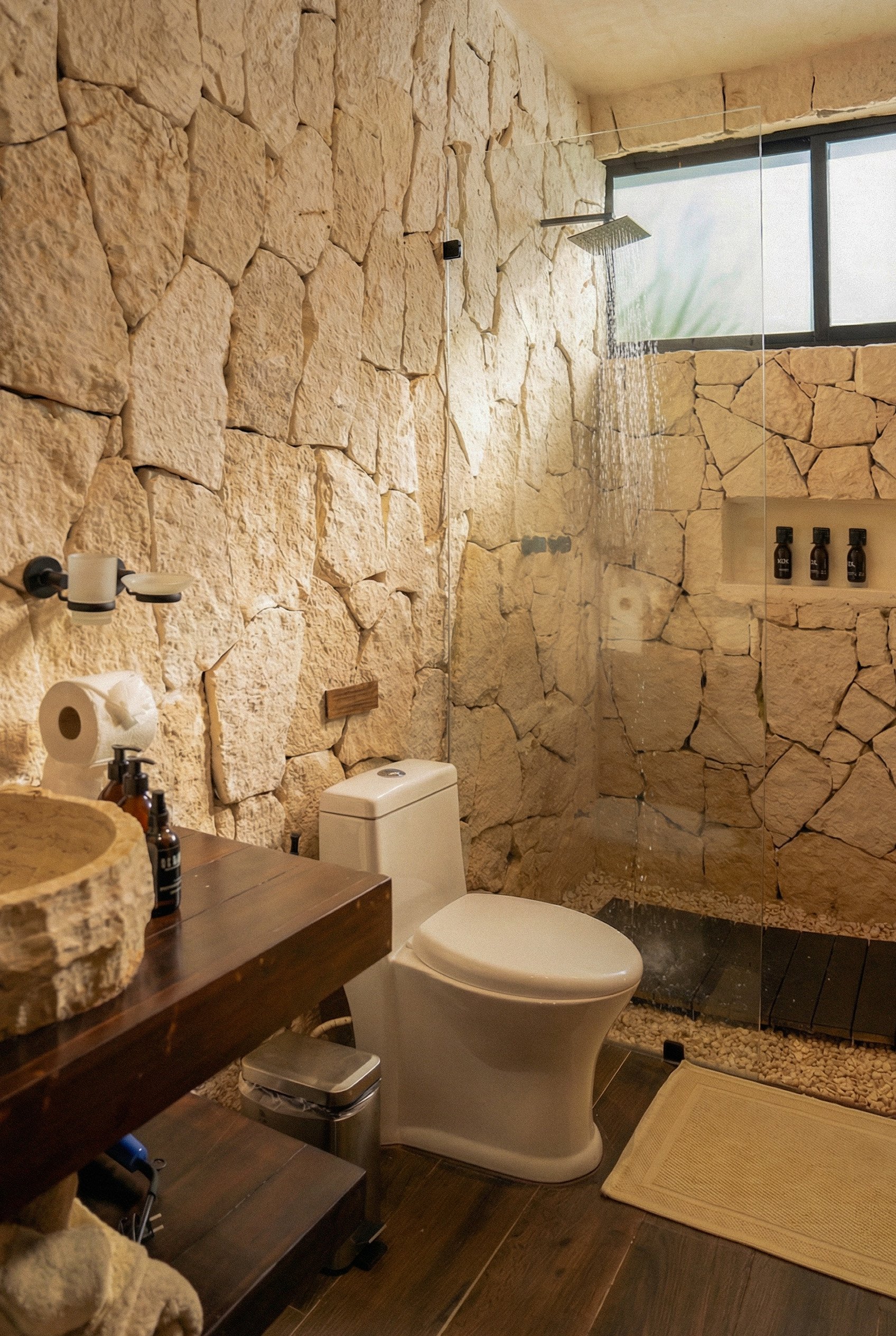 01 — Bathroom.jpg (Copy)
