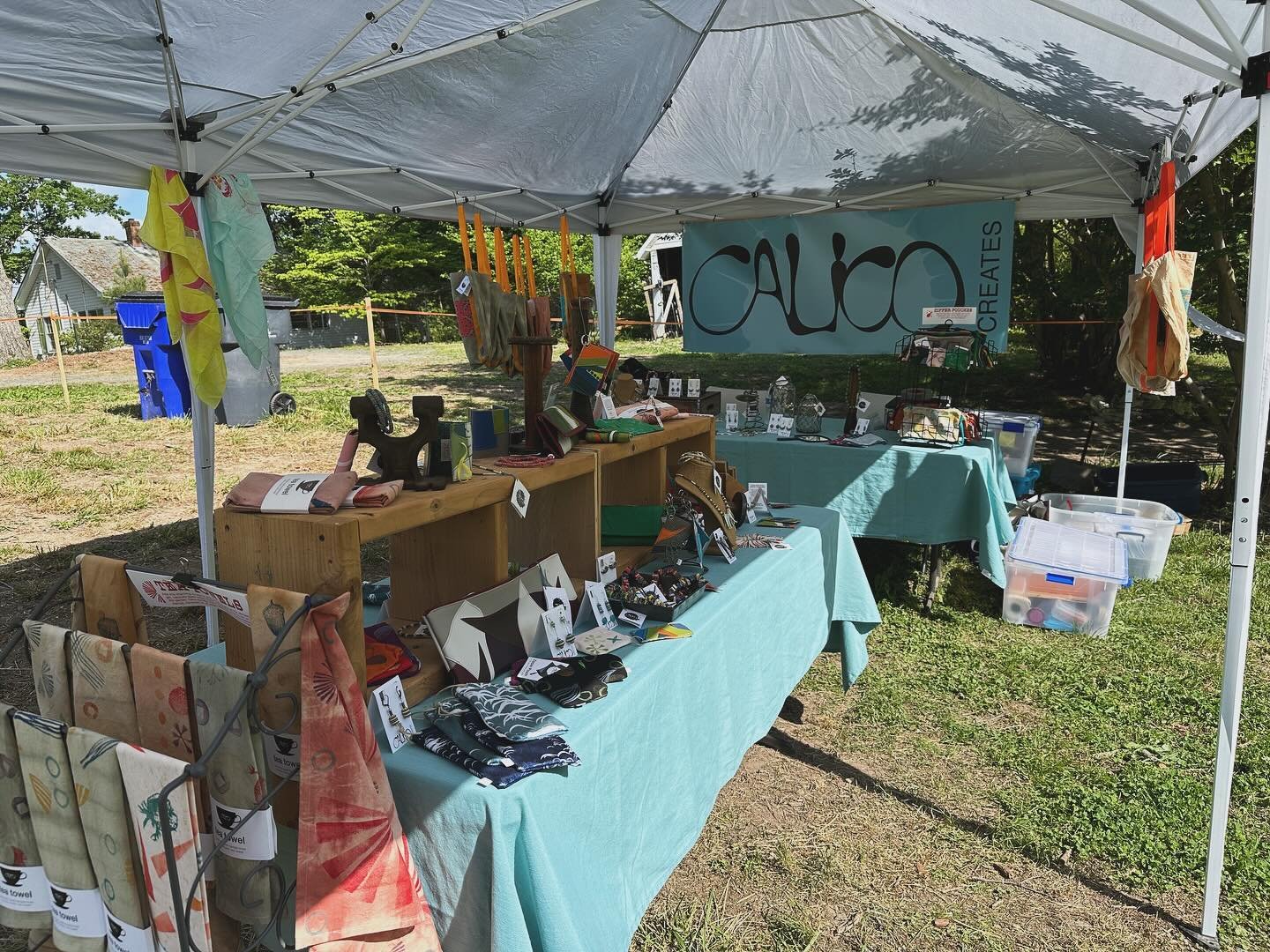 We are ready for you! It&rsquo;s day 2 of the Spring Calico MAKERS MARKET! 10-5 today @1141SmithLevelRd .
#localartists #makersmarket #ncartist #supportlocal #community