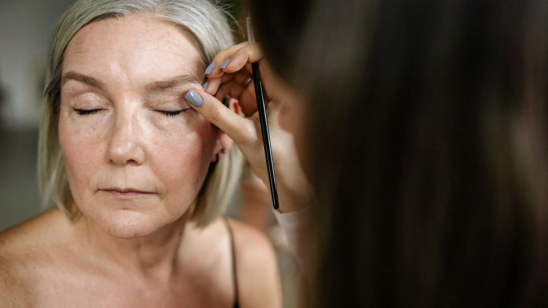 Best Eyeliner for Older Women: Complete Guide! — Shopping on Champagne
