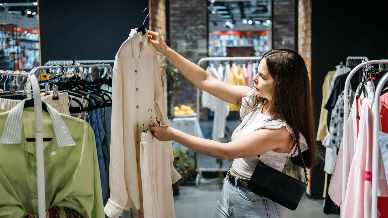 Impulse Shoping 10 Fashion Mistakes That Make You Look Cheap (And What to Do Instead ...