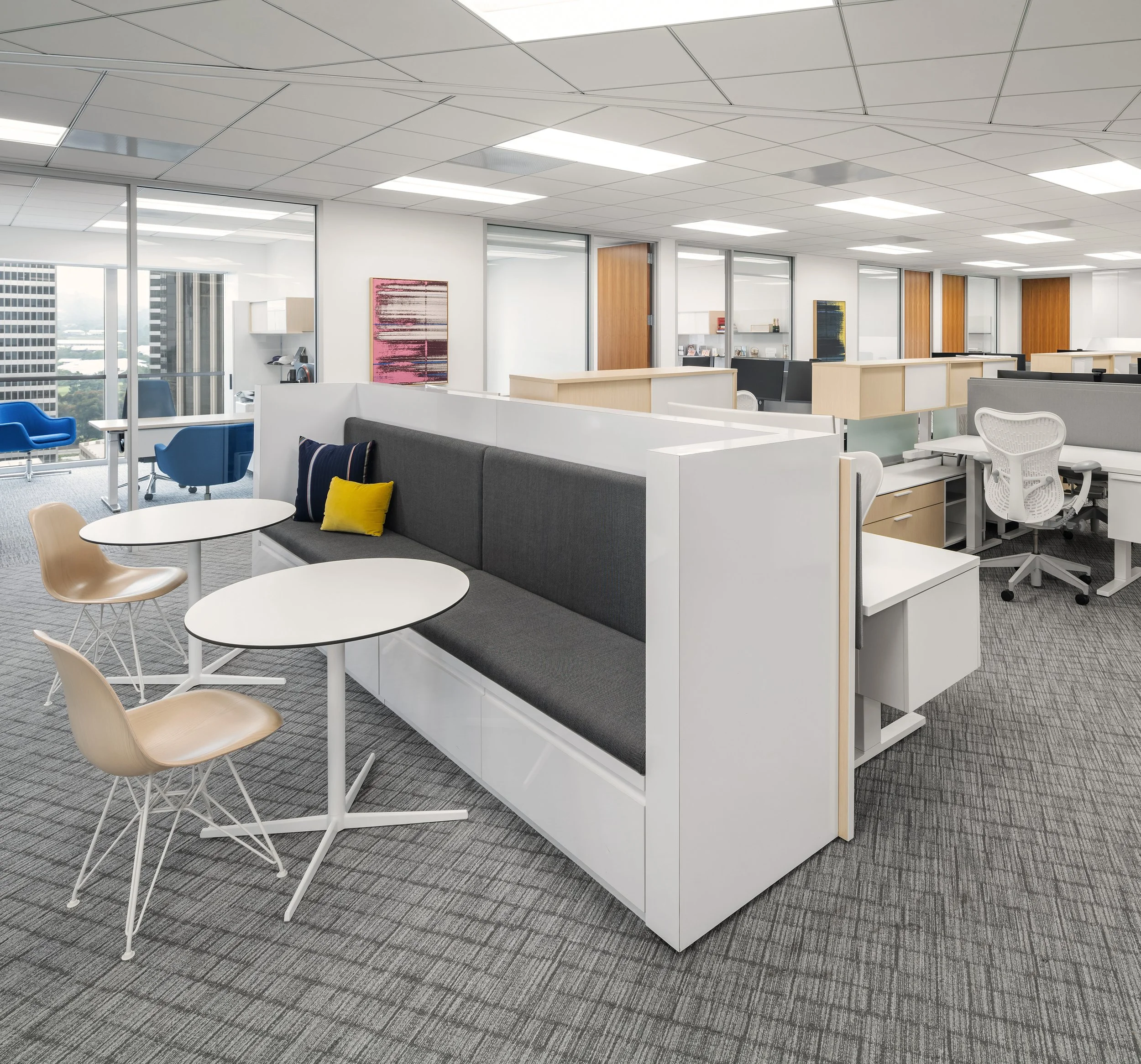 Bellco-Workstations-HermanMiller-Banquette--City-View.jpg