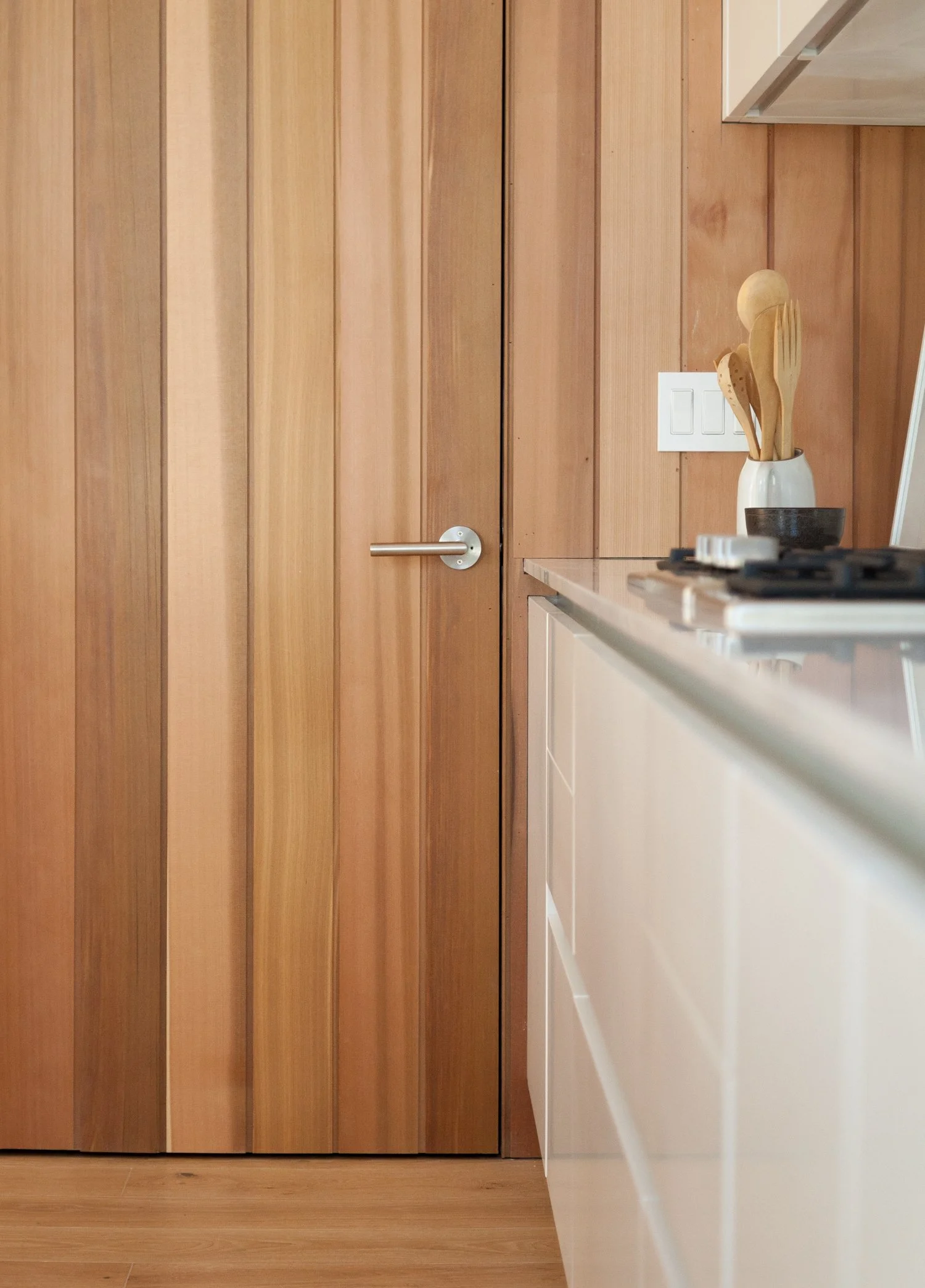 Habitat 6-Earthy-Natural-Finishes-Scandinavian-Kitchen.jpg