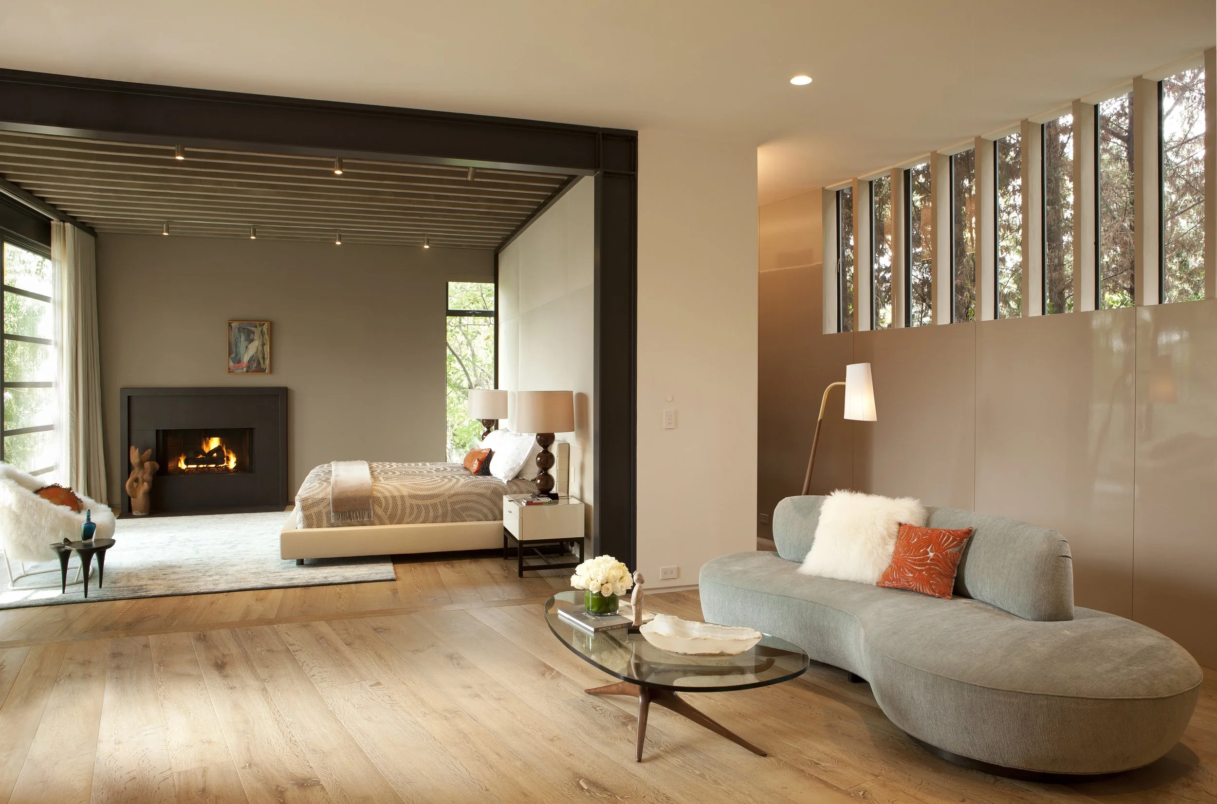 Pacific-Primary-Bedroom-Minotti-Kagan-Luxe-Dreamy.jpg