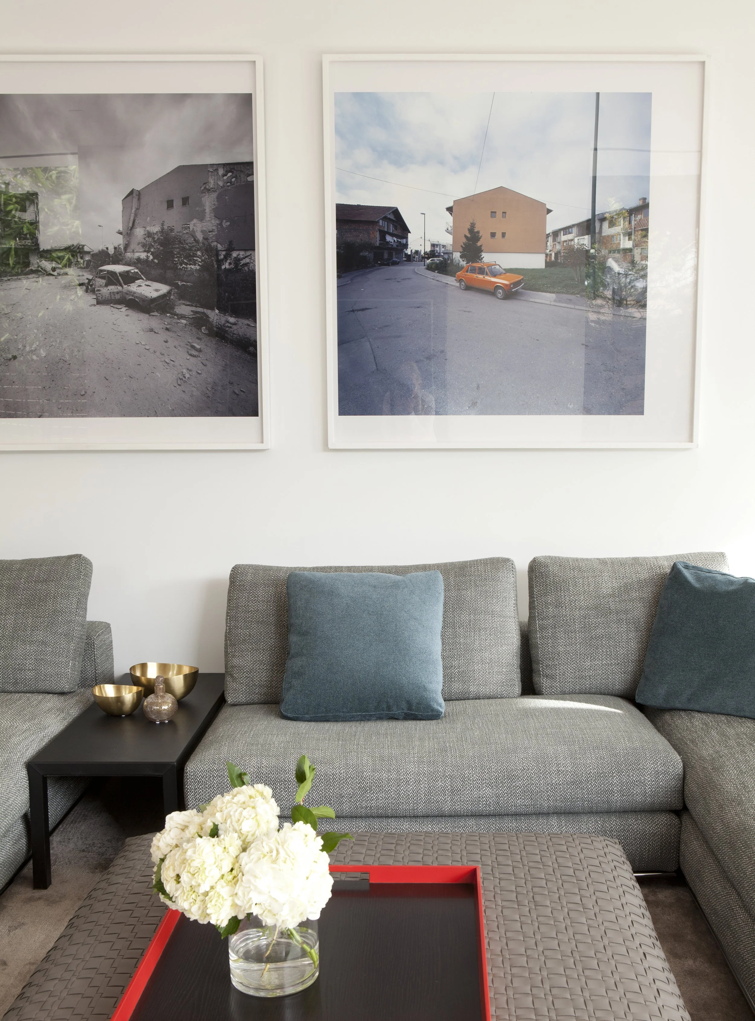 Breeze-House-Venice-Art-Photography-Minotti-Flowers.jpg