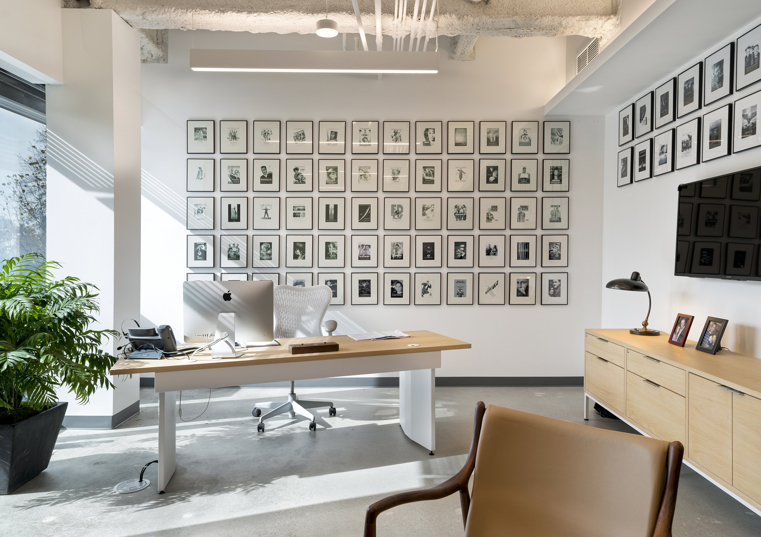 Imagine-Entertainment-Private-Office-Film-Stills.jpg
