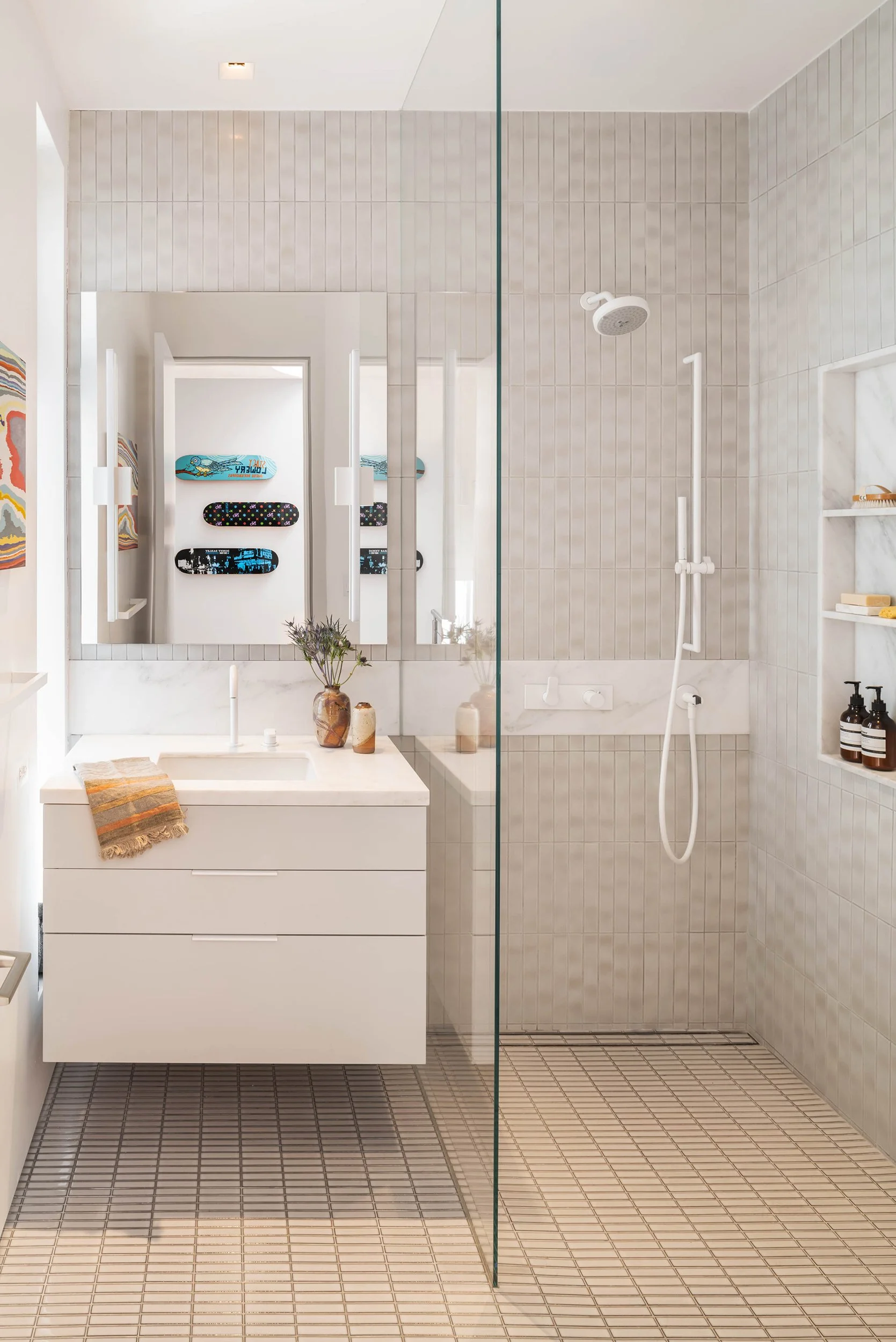 Venice-Canal-House-Studio-Aimee-Less-Interior-Design-Japanese-Tile-AnnSacks-Fantini.jpg