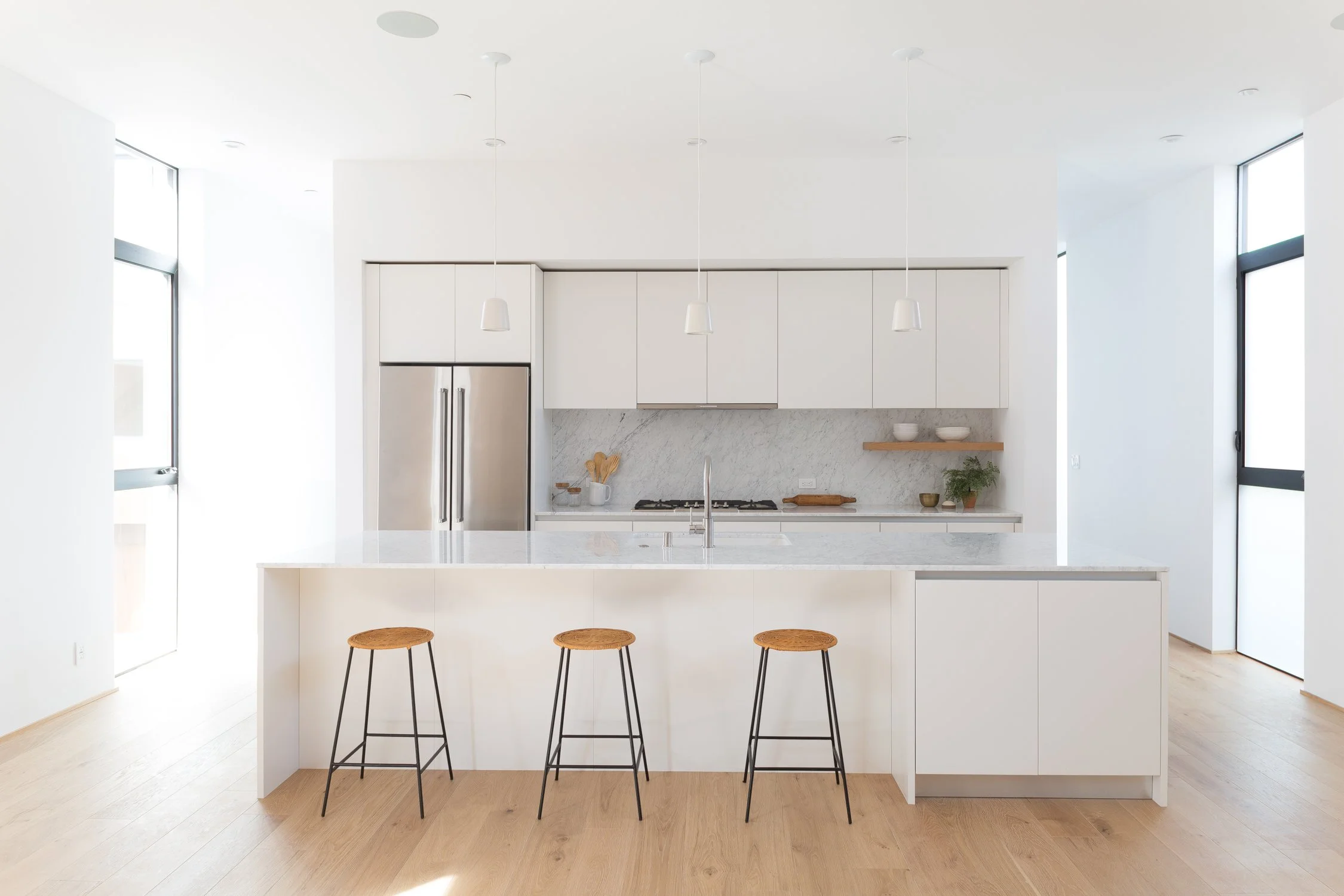 Habitat 6-Kitchen-Crisp-Natural-Finishes-Scandinavian.jpg