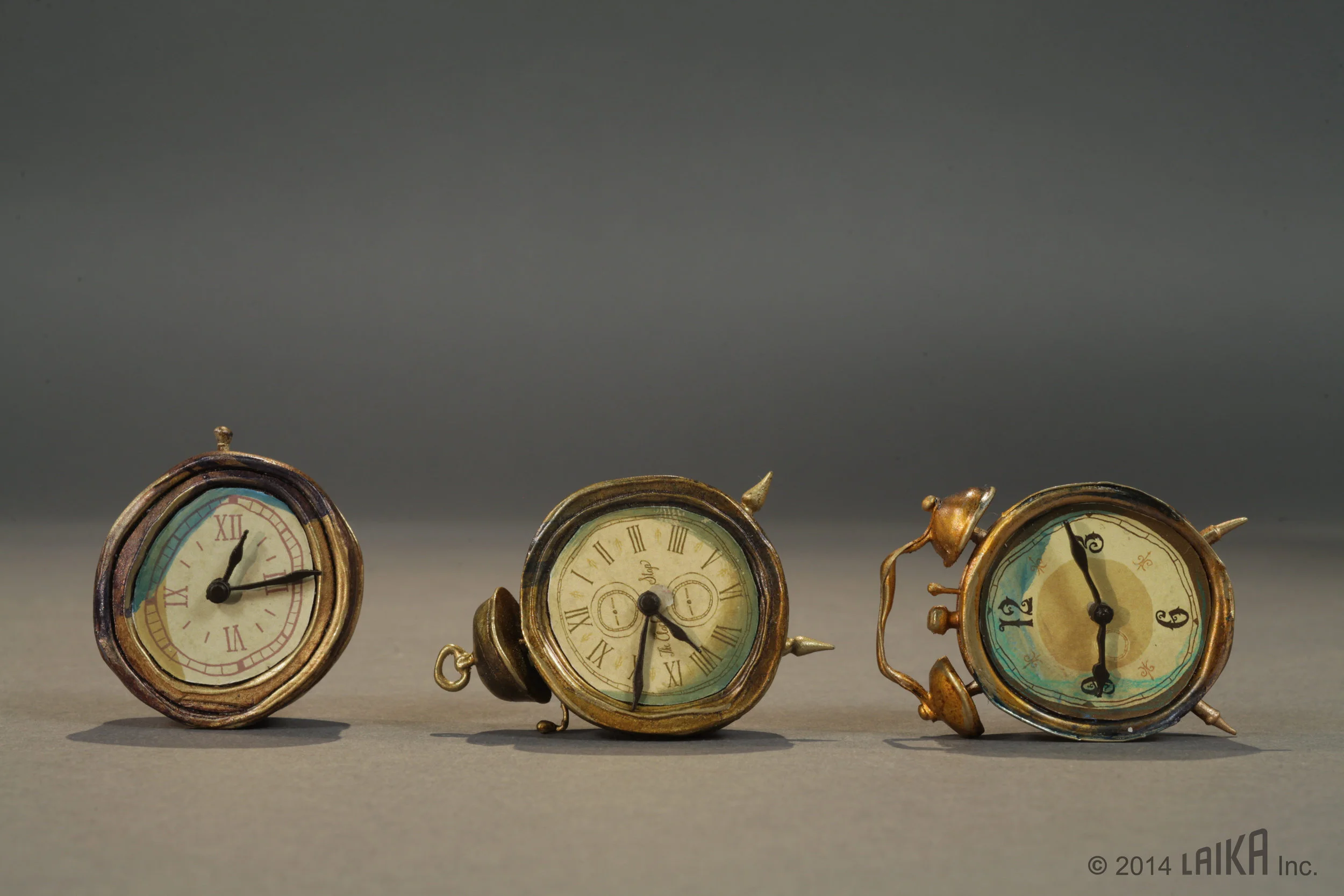 0014.box_cavern.intboxtrollcaverndamagedupe.clock_small_clocks.turnaround.tchen.jpg