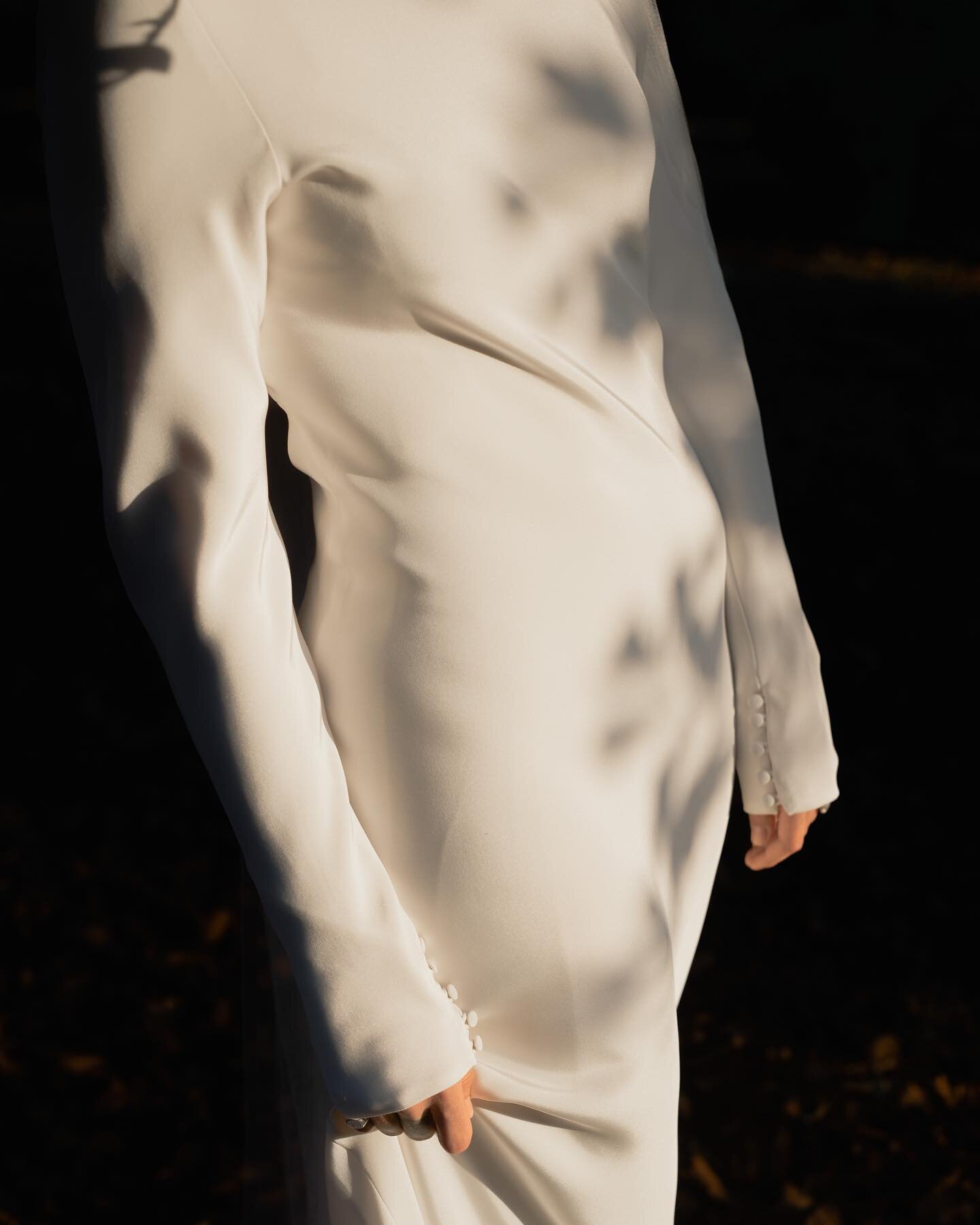 Moonlit &bull; 
&bull;
&bull;
&bull;
Dress by @harriettegordon 
Shot for @laurenyoung.weddings 

#brisbaneweddingphotographer