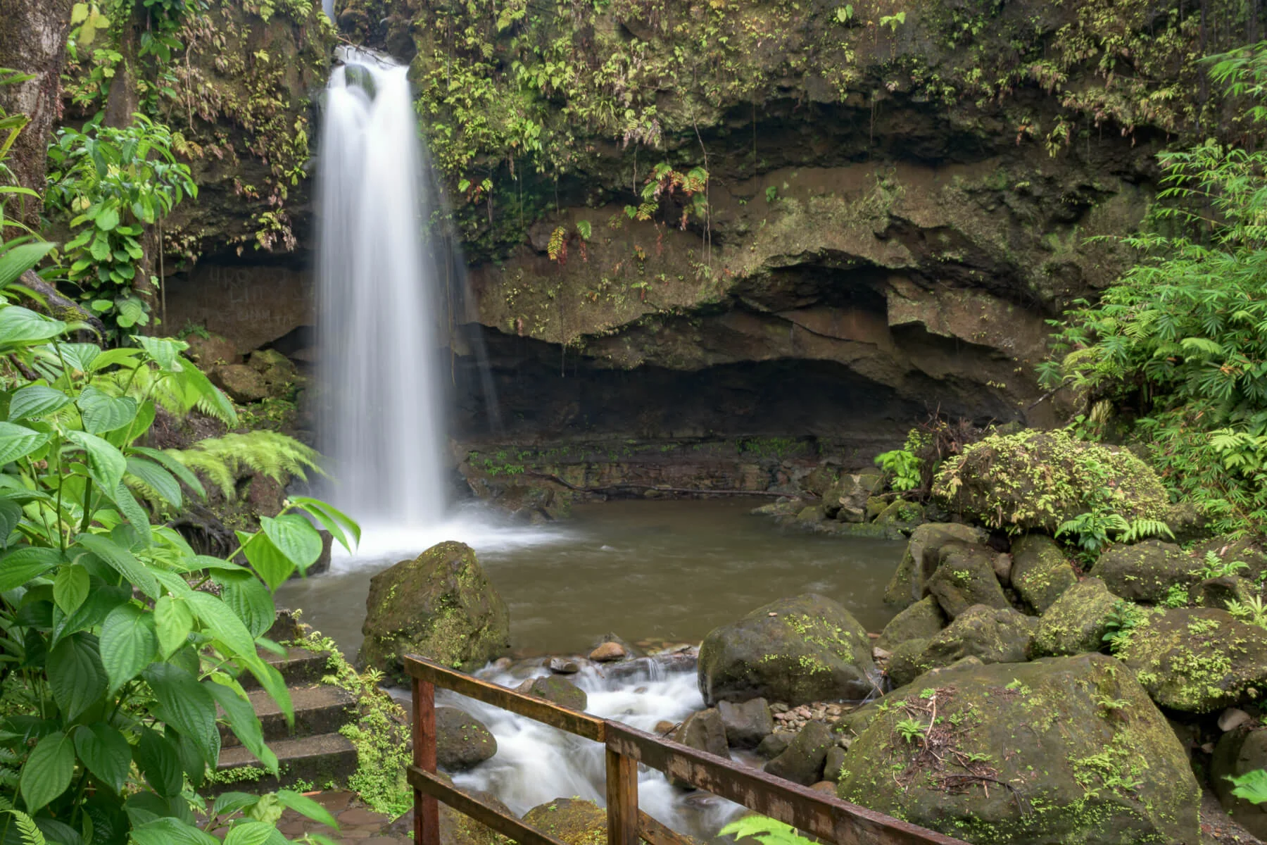 This is the scene I encountered at Emerald Pool. Still beautiful, but not as awe-inspiring as I would have liked.