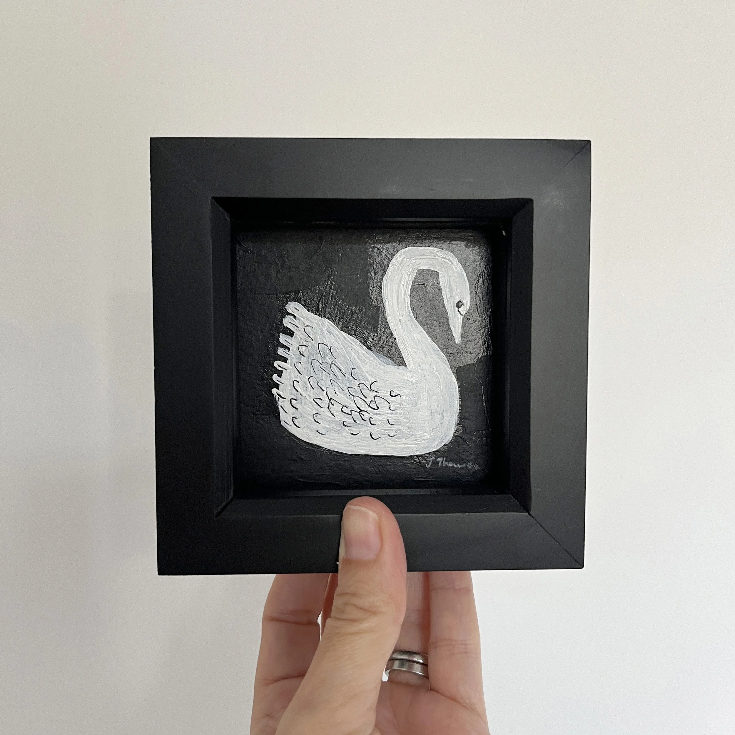 7-sq-swan-right-hand.jpg