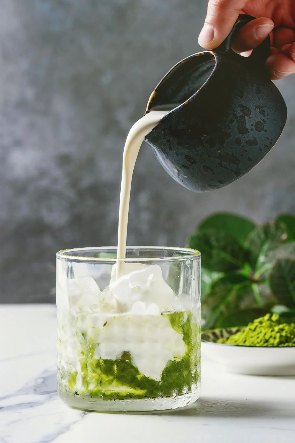 The Super Easy 5-Minute Iced Oat Milk Matcha Latte Recipe You Have To Try
