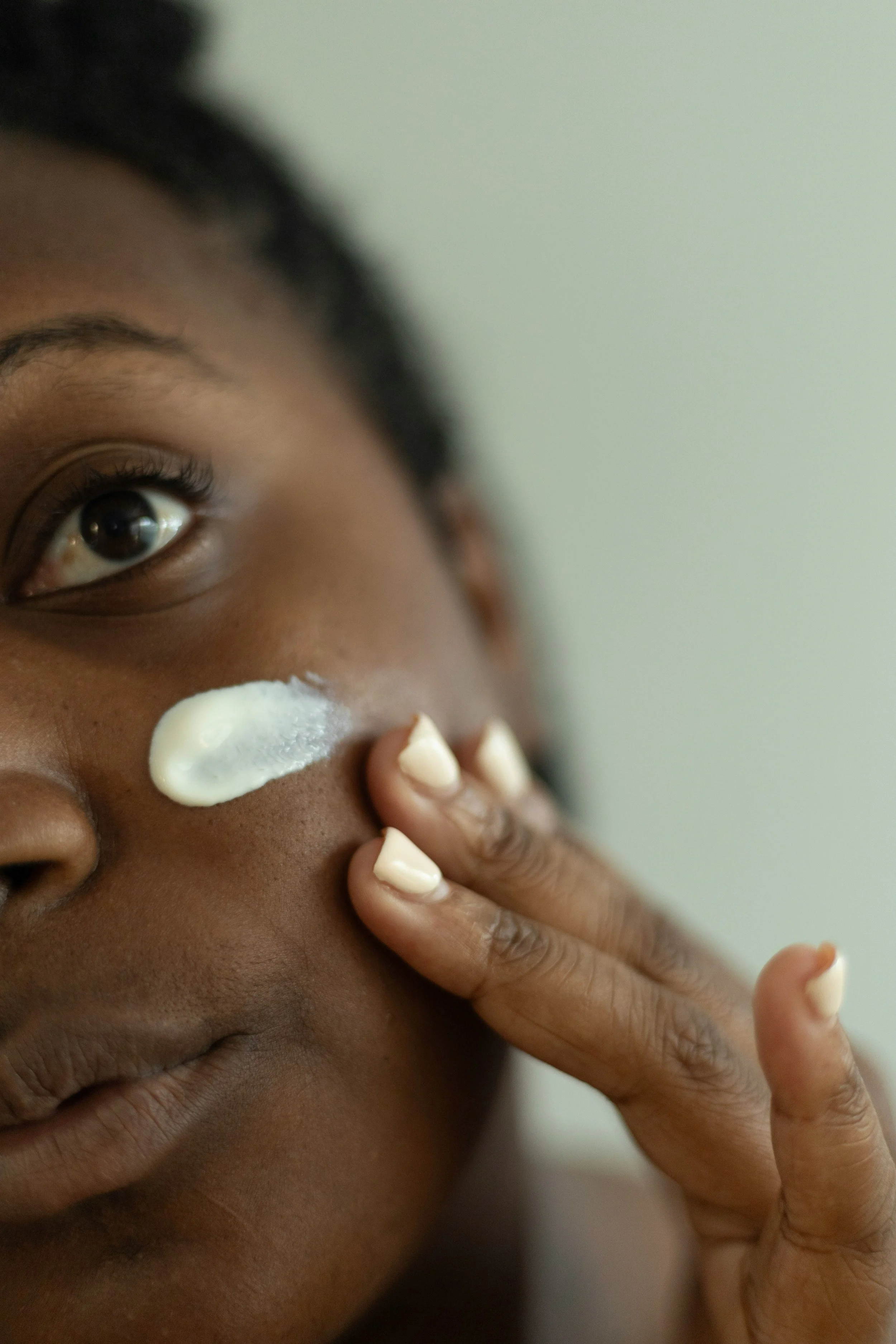 How to Adjust Your Skincare Routine for Every Season