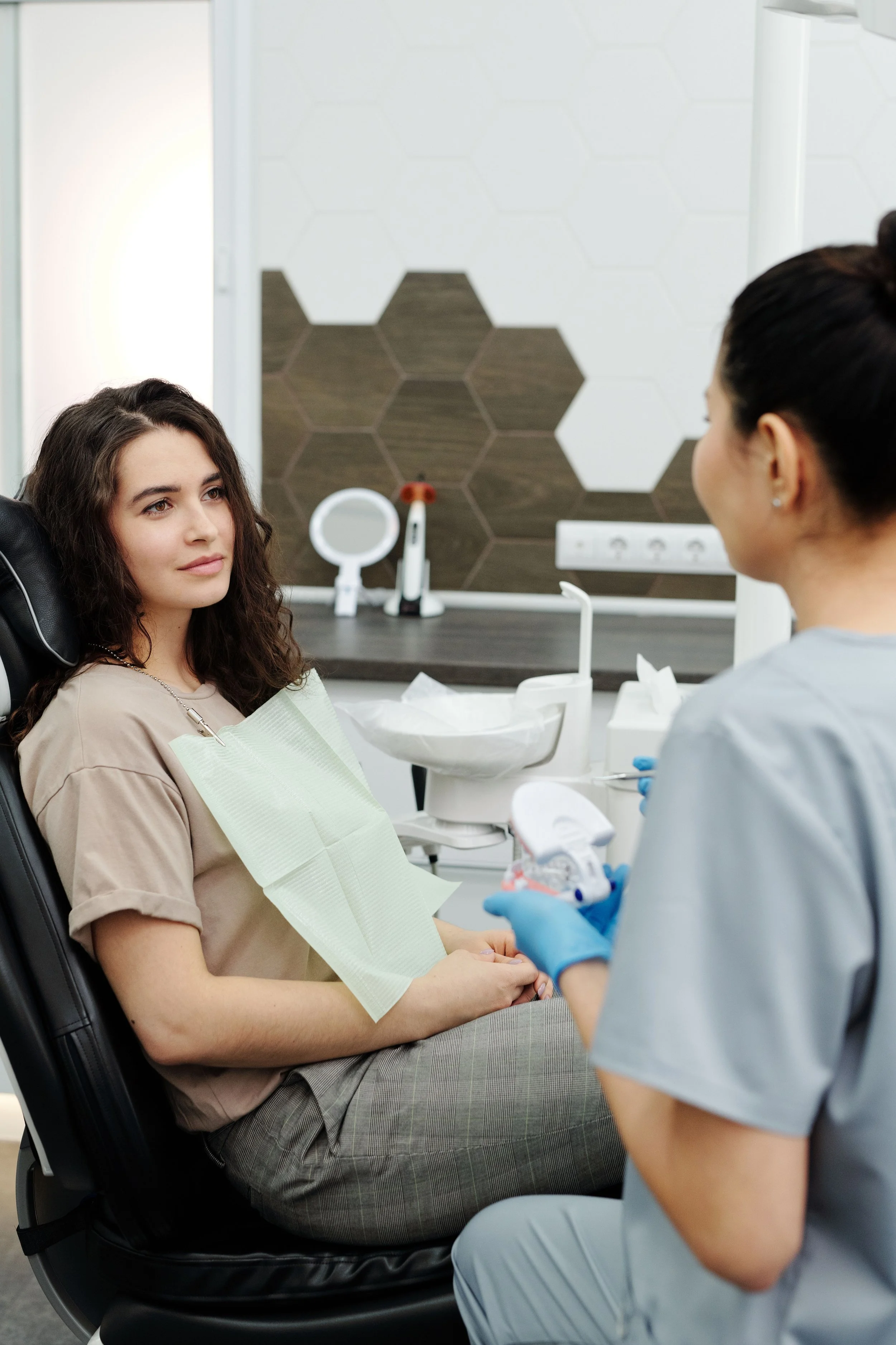 Adult Orthodontics: 5 Things to Know Before Getting Braces