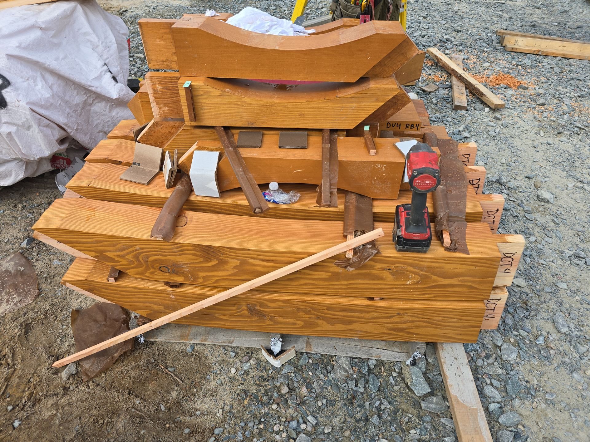 Construct & Conserve Building Inc. - Timmins True North Log Home - 8.jpg
