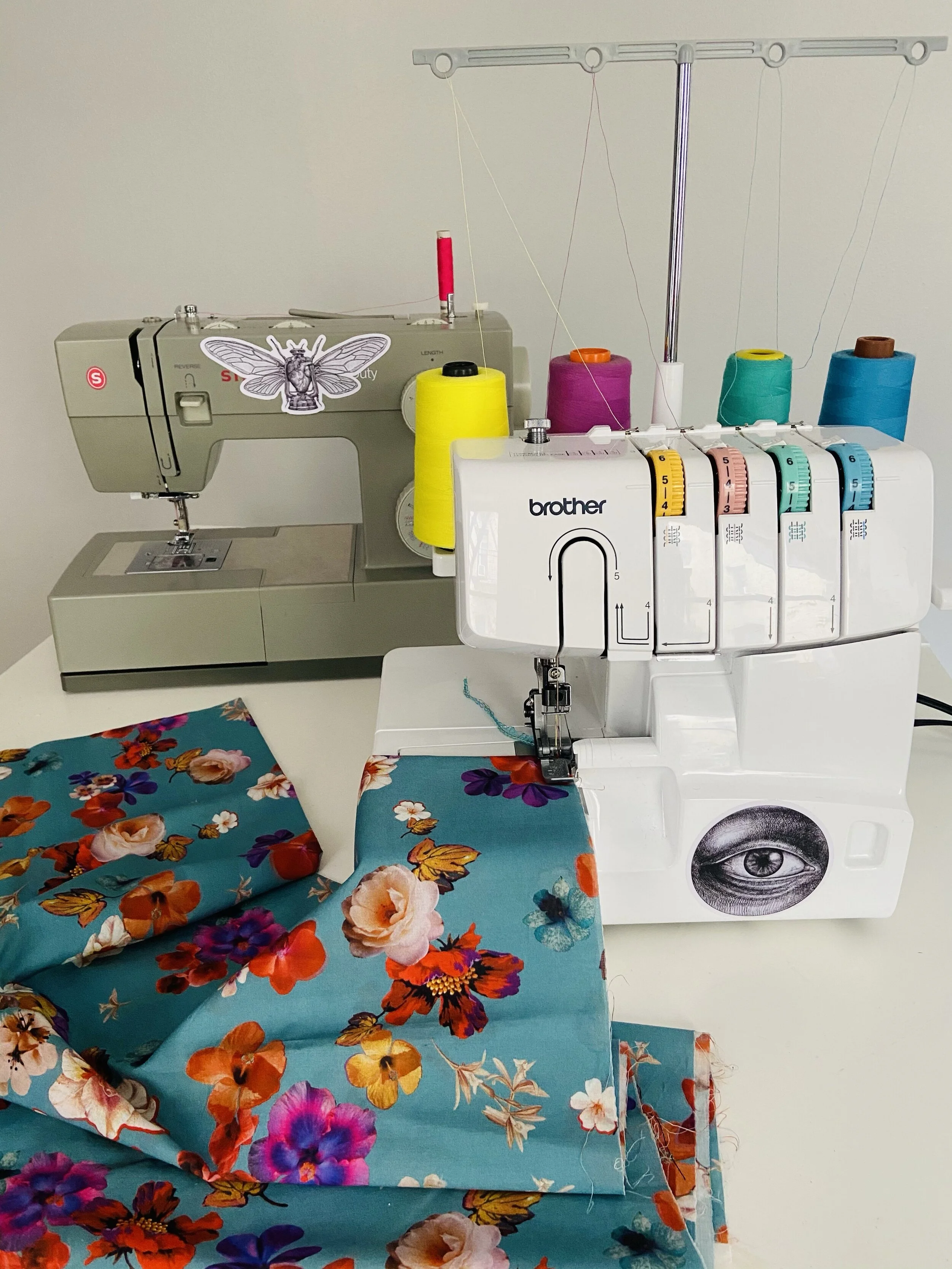 Introducción a la Máquina Serger y a las Telas Elásticas