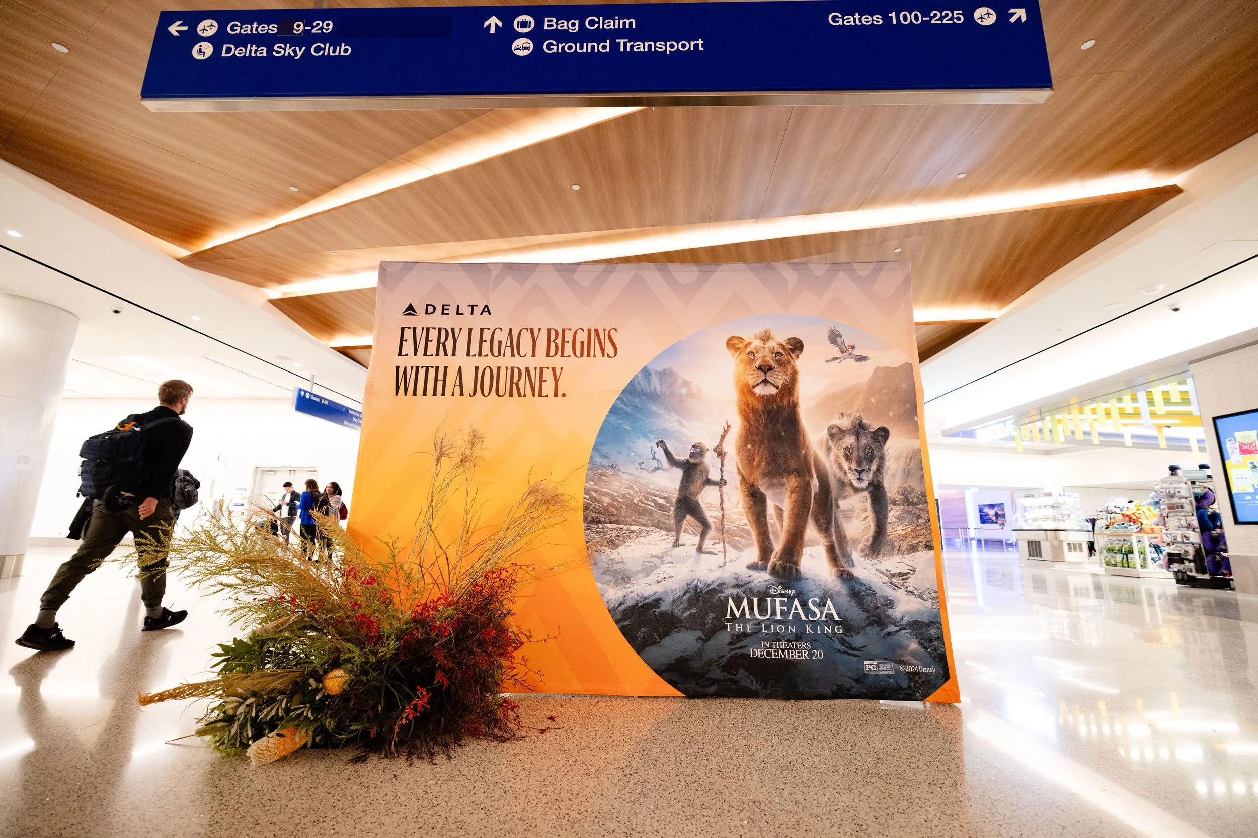 MarissaJoyPhoto_Delta_Mufasa_LAX_173.jpg