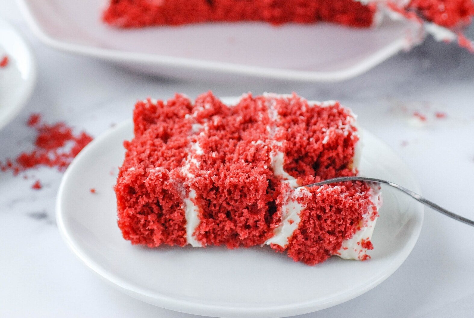 Betty Crocker Delights Super Moist Red Velvet Cake Mix, 13.25 oz. -  BettyCrocker.com