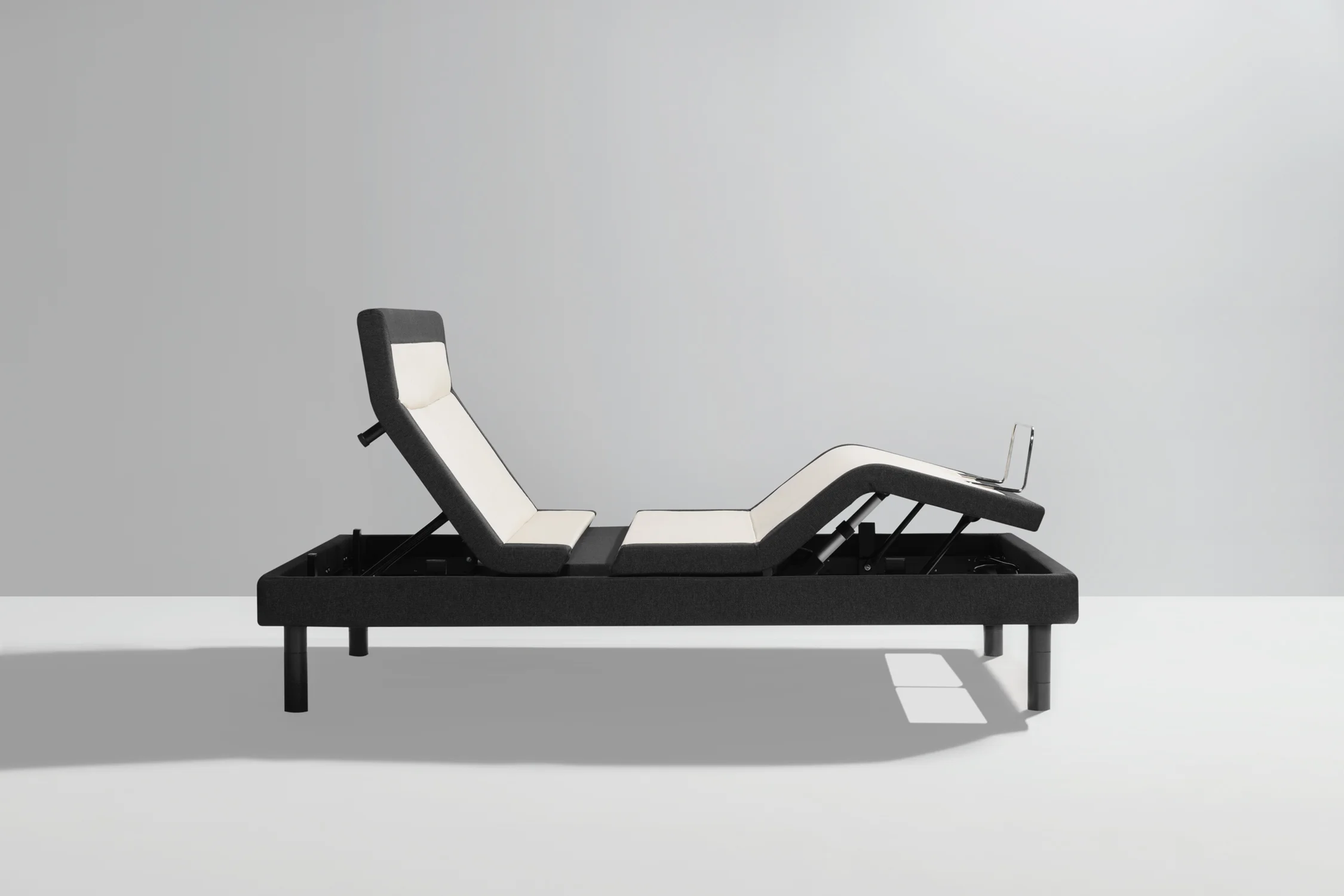 Tempurpedic_SILO_AdjustableBase_TEMPUR-ErgoExtend_FoundationOnly_Profile_White_Queen_Nov17_5x7_5_3_2019_2_26_21_PM.jpg