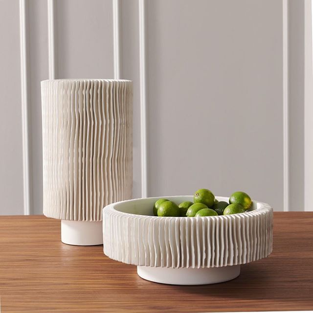 I don&rsquo;t know about every one else but I covet the Radiator bowl and vase by Global Views. They are on my what to buy when I win the lottery list☺️ #SaraRogersDesign #interiordesign #interiordesigner #designinspo #homedecor #designlife #designer