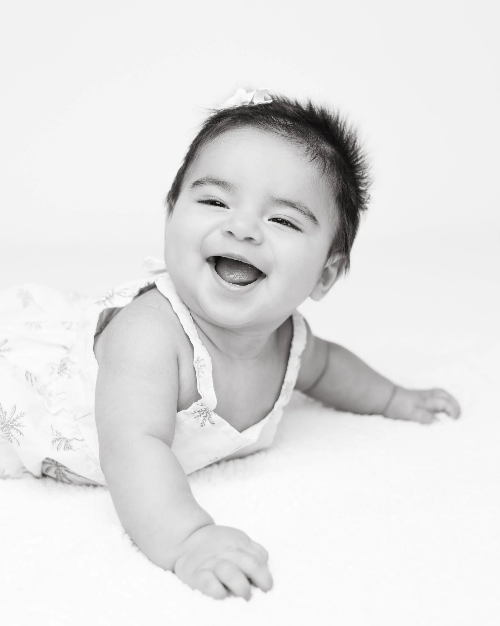 6 months-milestone-photos-twins-2.jpg