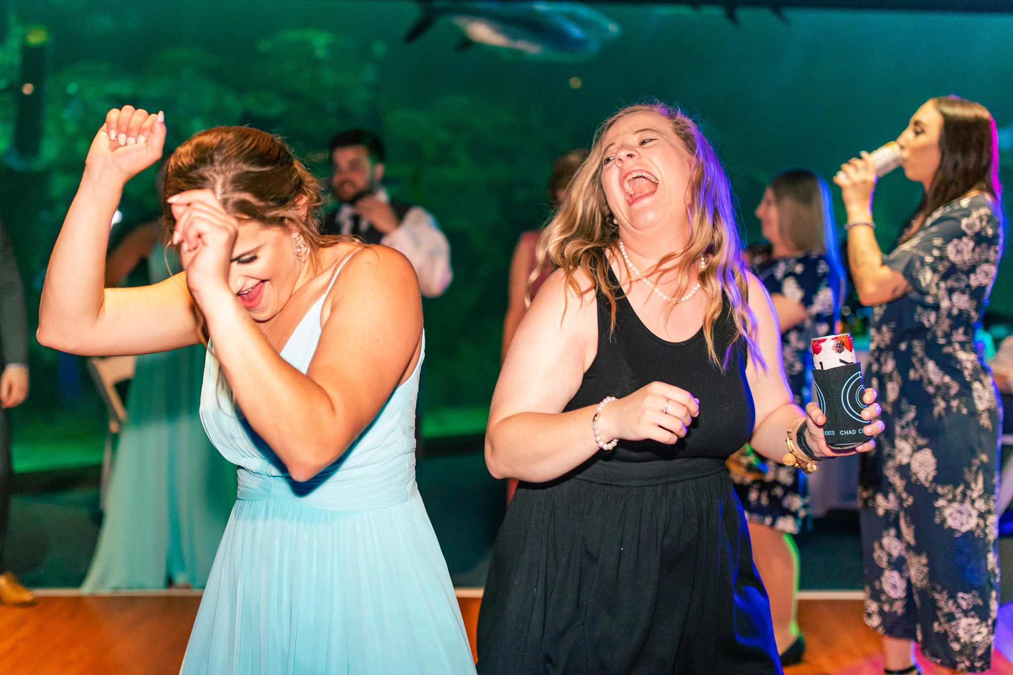 NC-aquarium-pine-knoll-shores-wedding-101.jpg