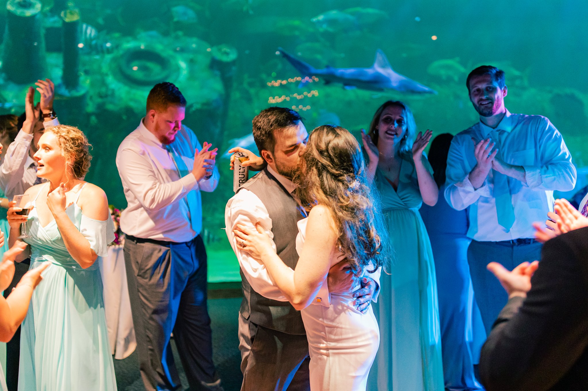 NC-aquarium-pine-knoll-shores-wedding-104.jpg