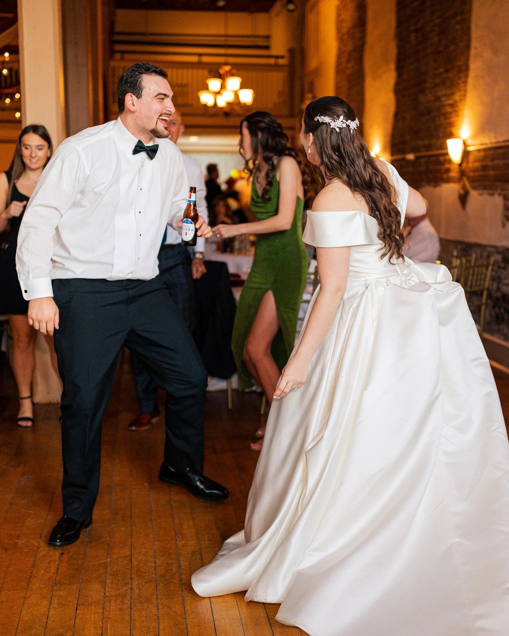 St-John-the-Evangelist-Church-Wedding-Photos-Waynesboro-VA-124.jpg