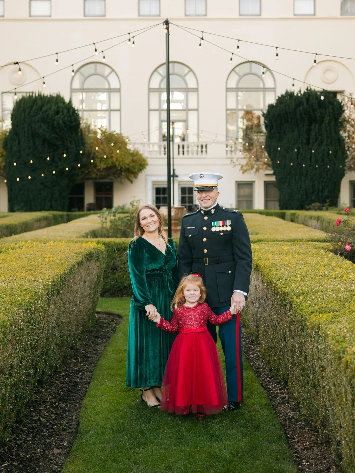 I&rsquo;ve been MIA over here working hard on sending family galleries out for Christmas time. 🎄 

I loved this recent Christmas NPS family session! If you&rsquo;re interested in family photos from January - March, please reach out soon!