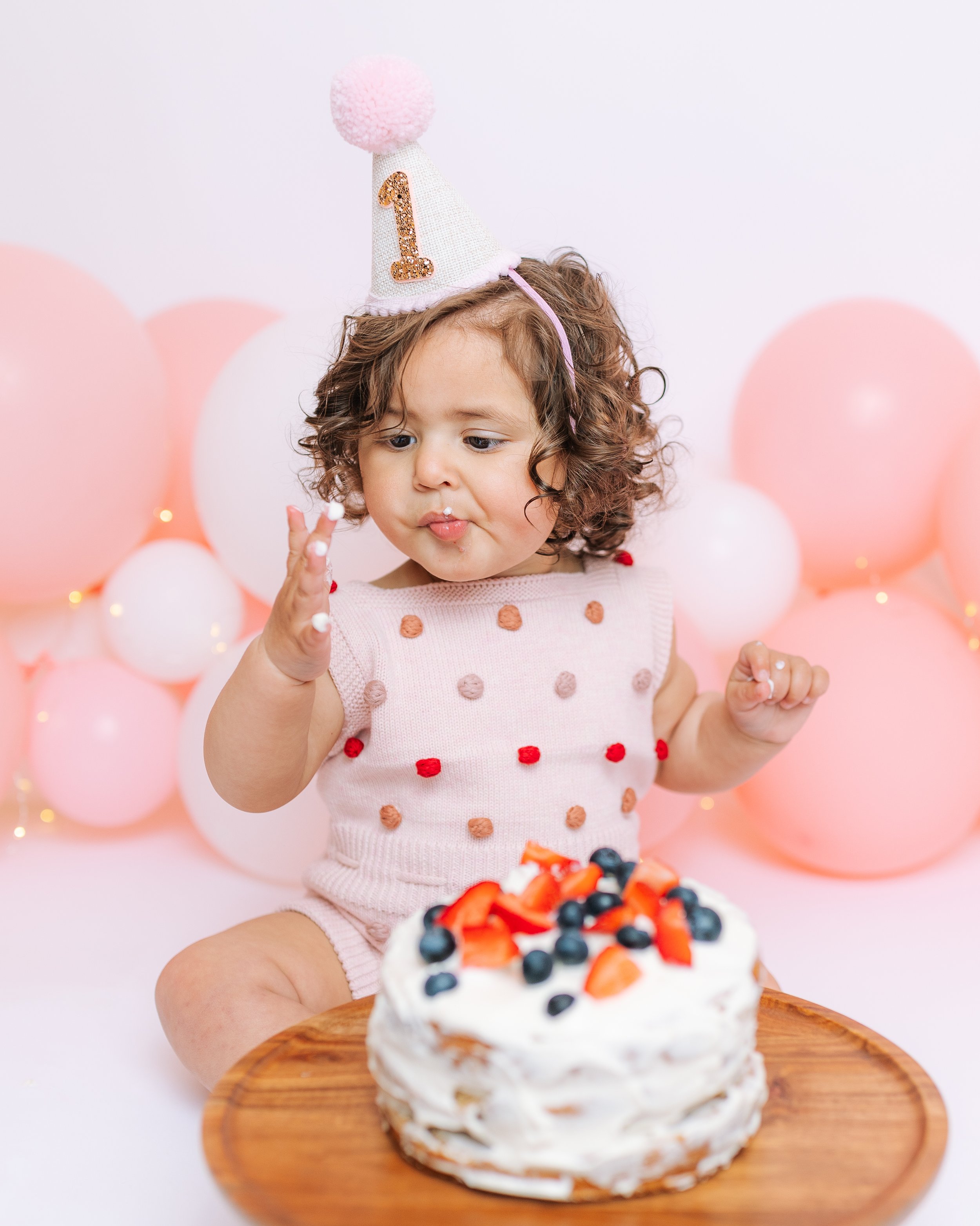 Mia-Cake Smash-Previews-1-5.jpg