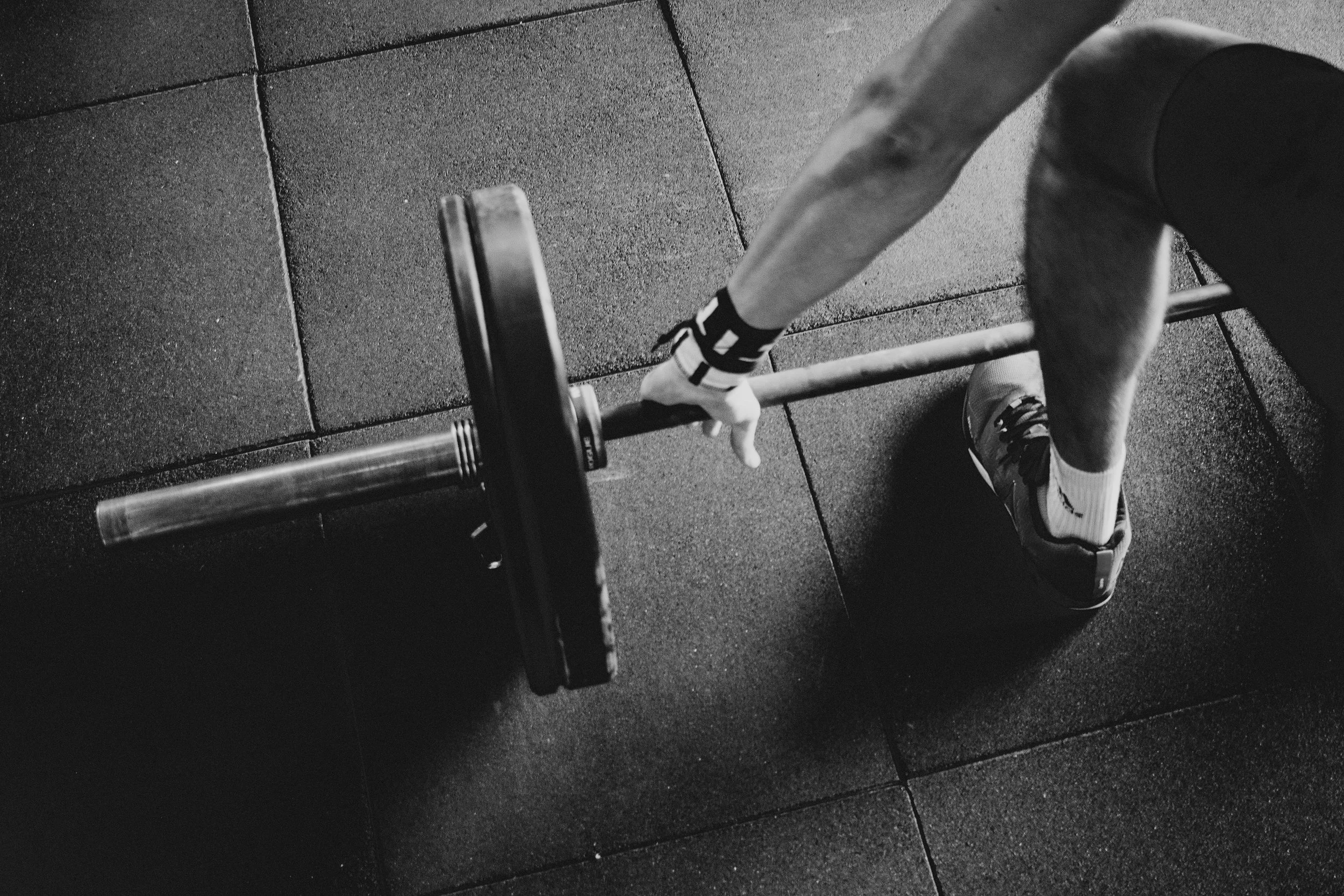 barbell-bodybuilder-bodybuilding-841131a.jpg
