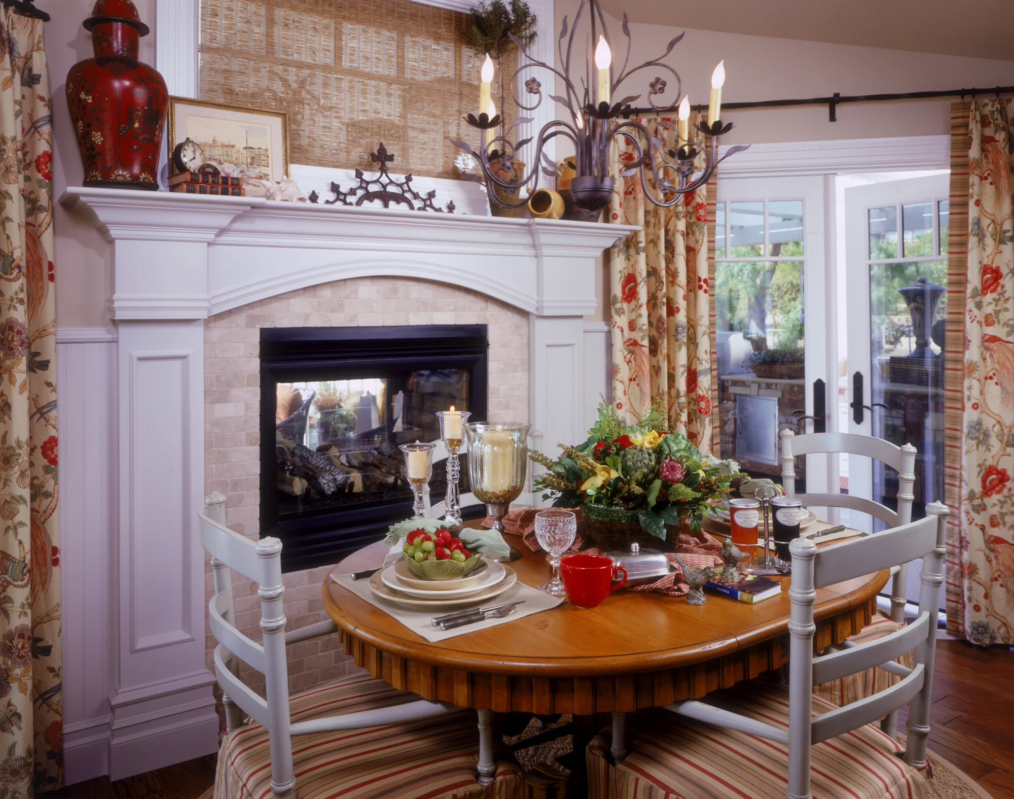 2007 HOD KitchenNook.jpg