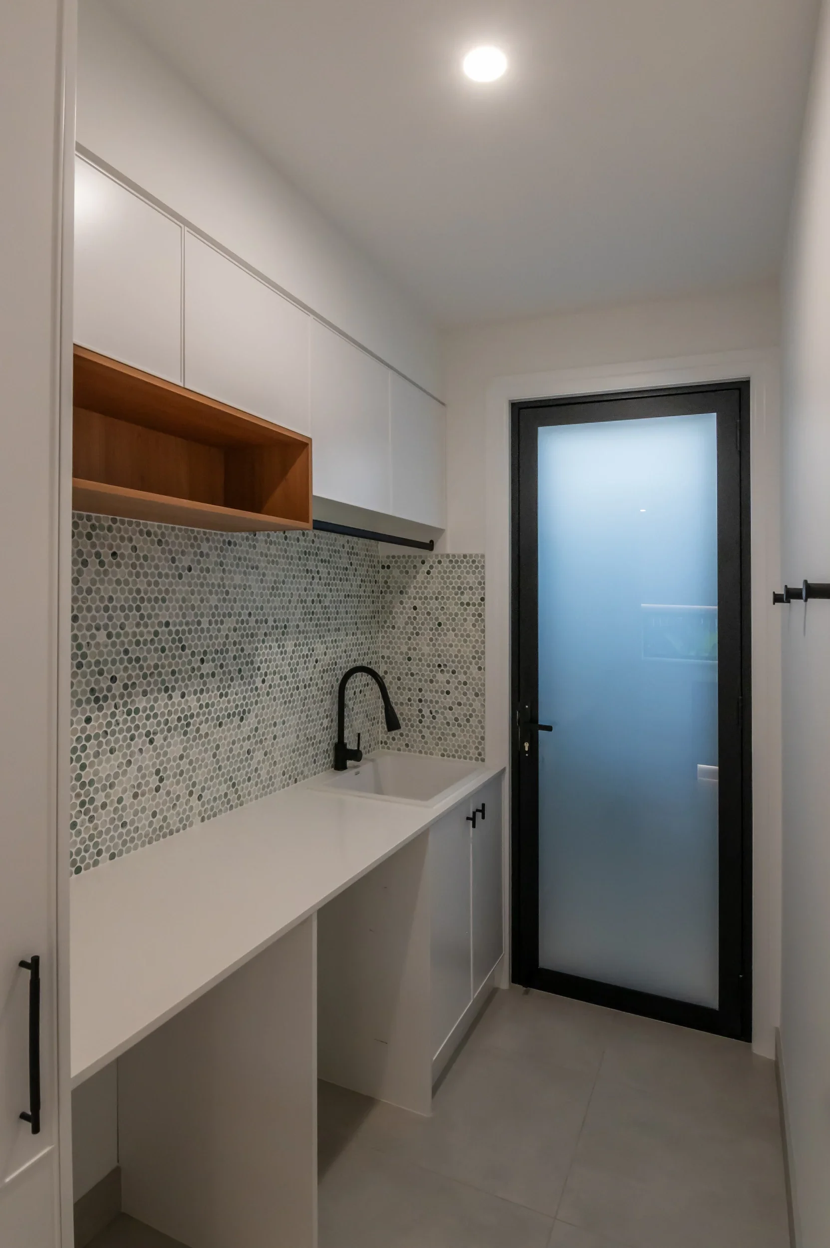 cylinders-74-kingscliff-17-laundry.webp