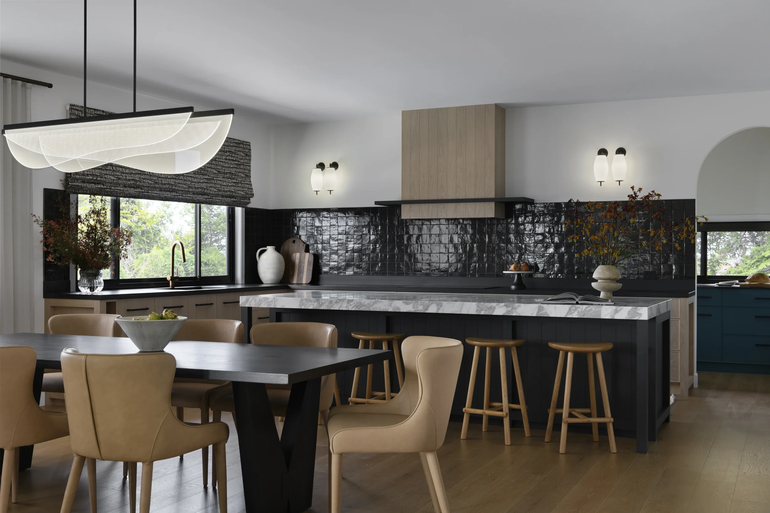 parkes-ln-terranora-06-kitchen-and-dining.webp