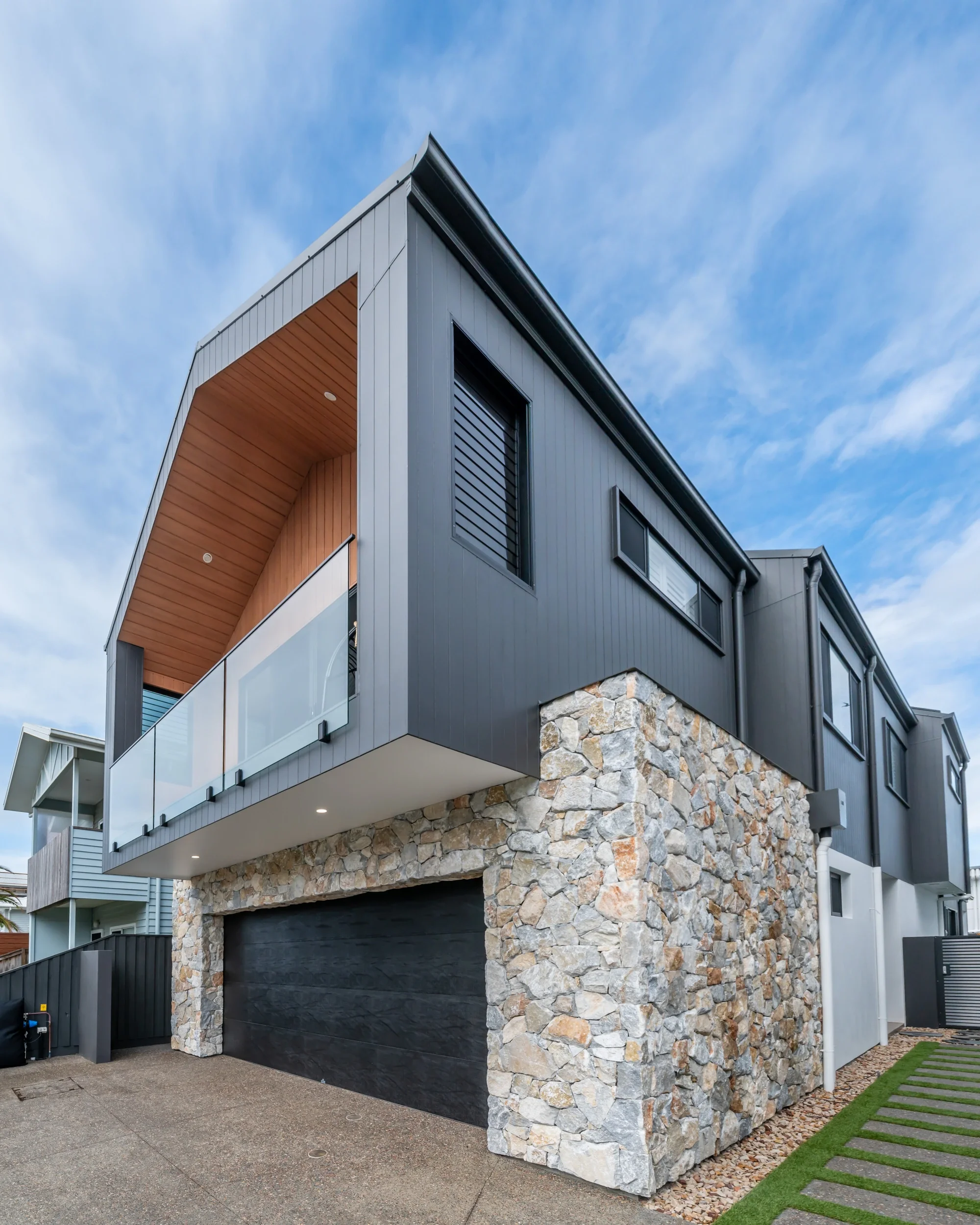 cylinders-74-kingscliff-03-side-elevation.webp