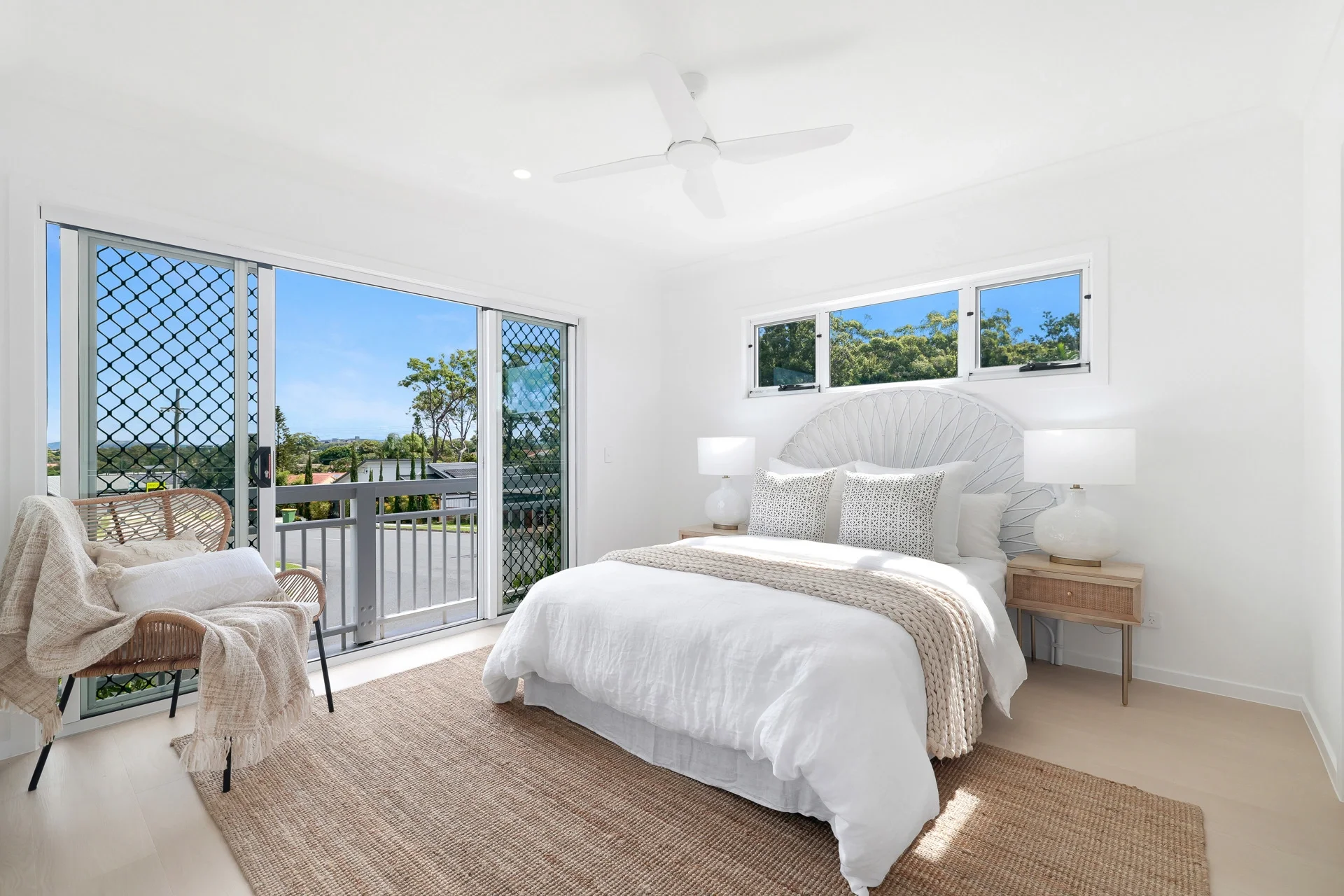 usher-av-labrador-08-main-bedroom.webp