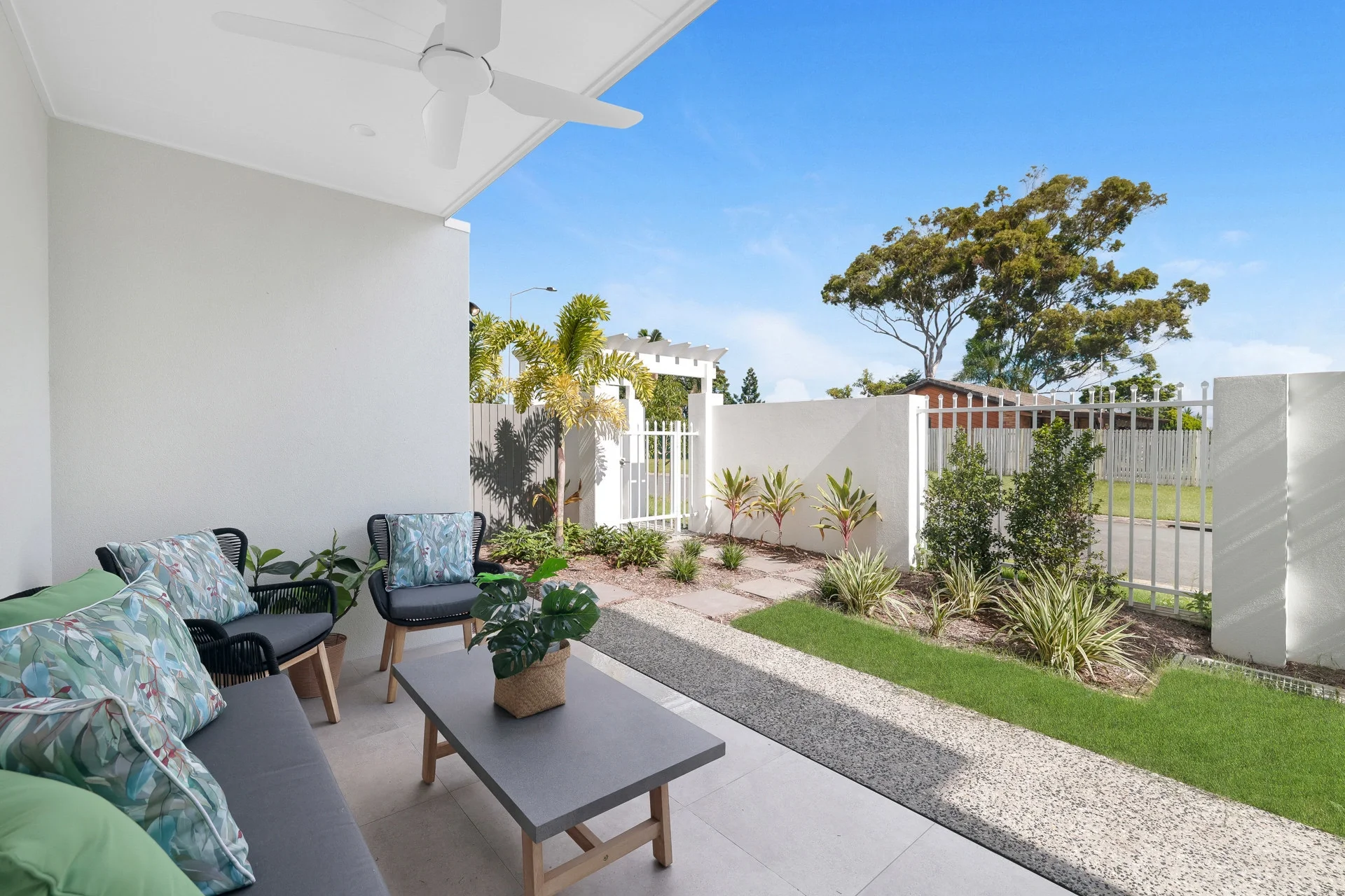 usher-av-labrador-10-covered-courtyard.webp