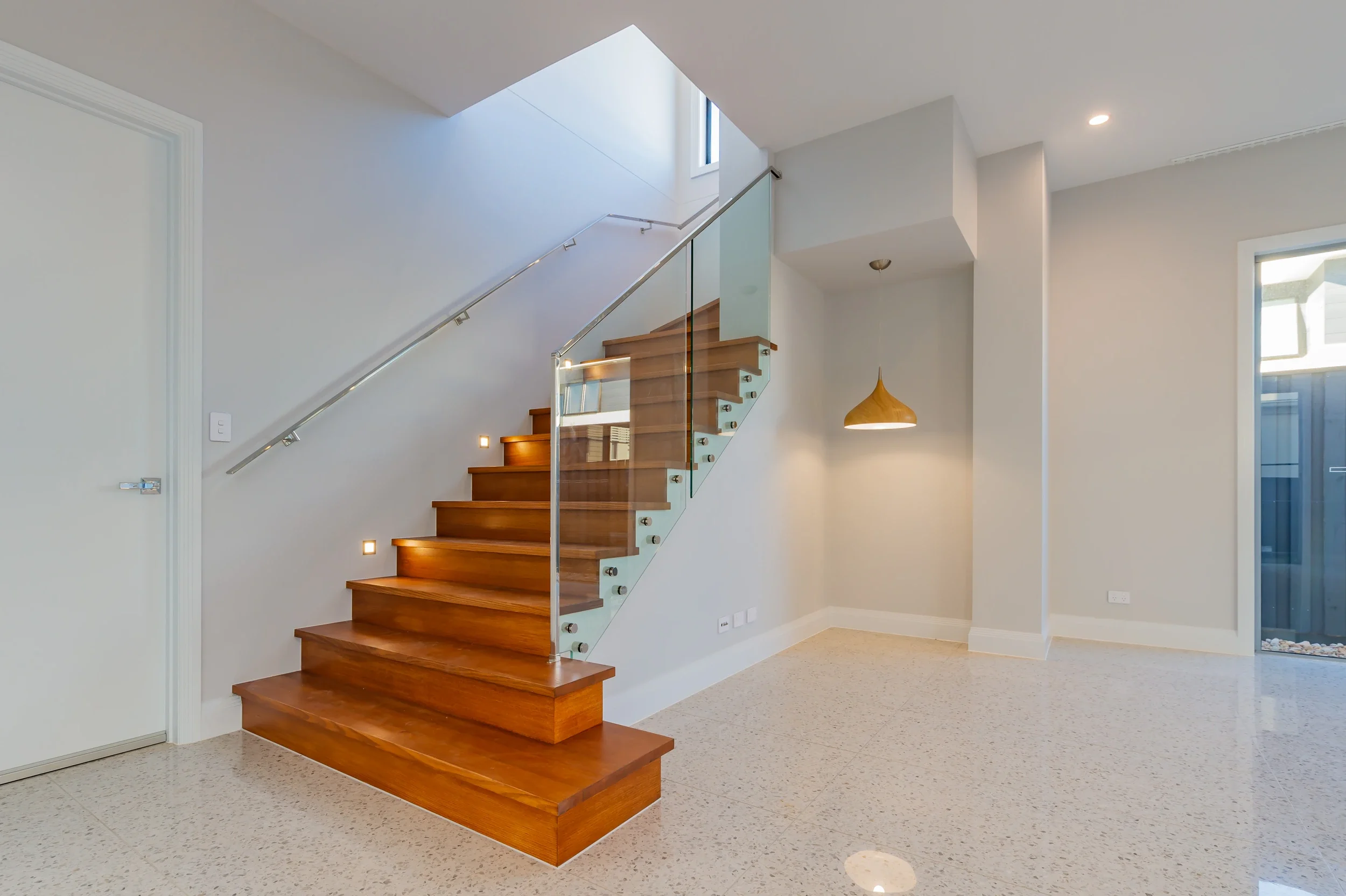 cylinders-66-kingscliff-08-timber-staircase.webp