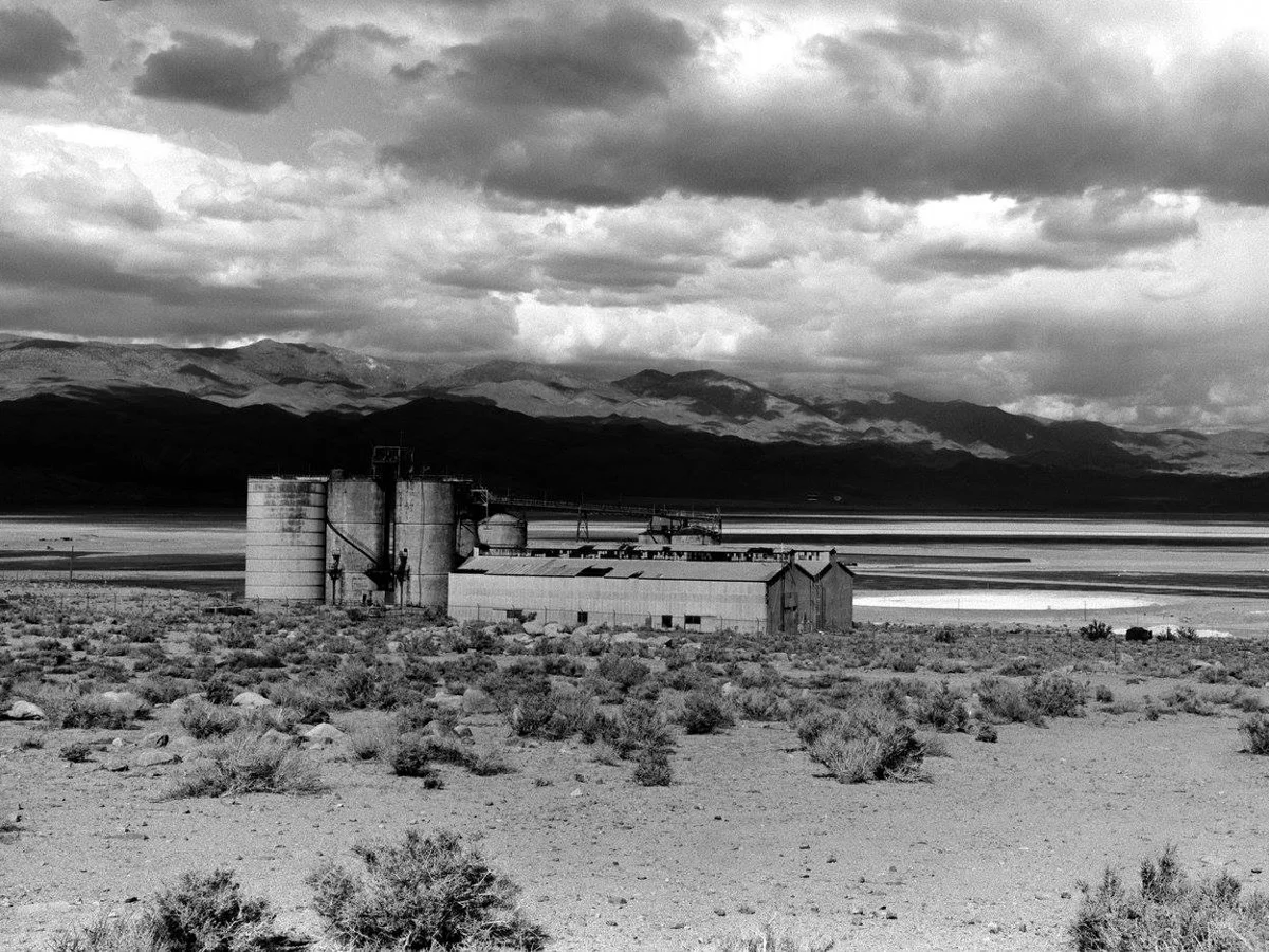 Robert Jones: the best imaginable past and the lurking future