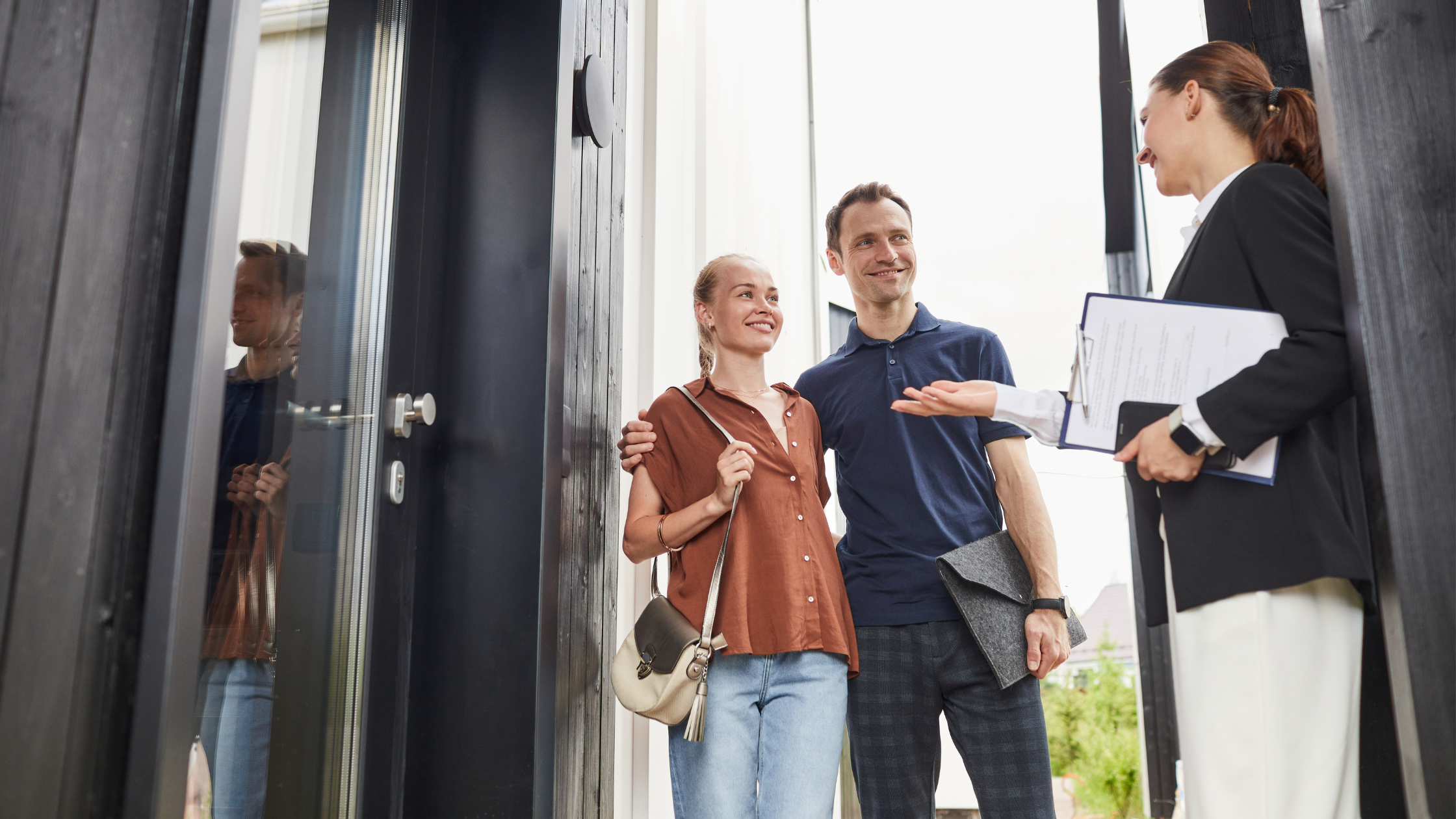 Creating a Memorable Welcome Experience: Branding Beyond the Listing