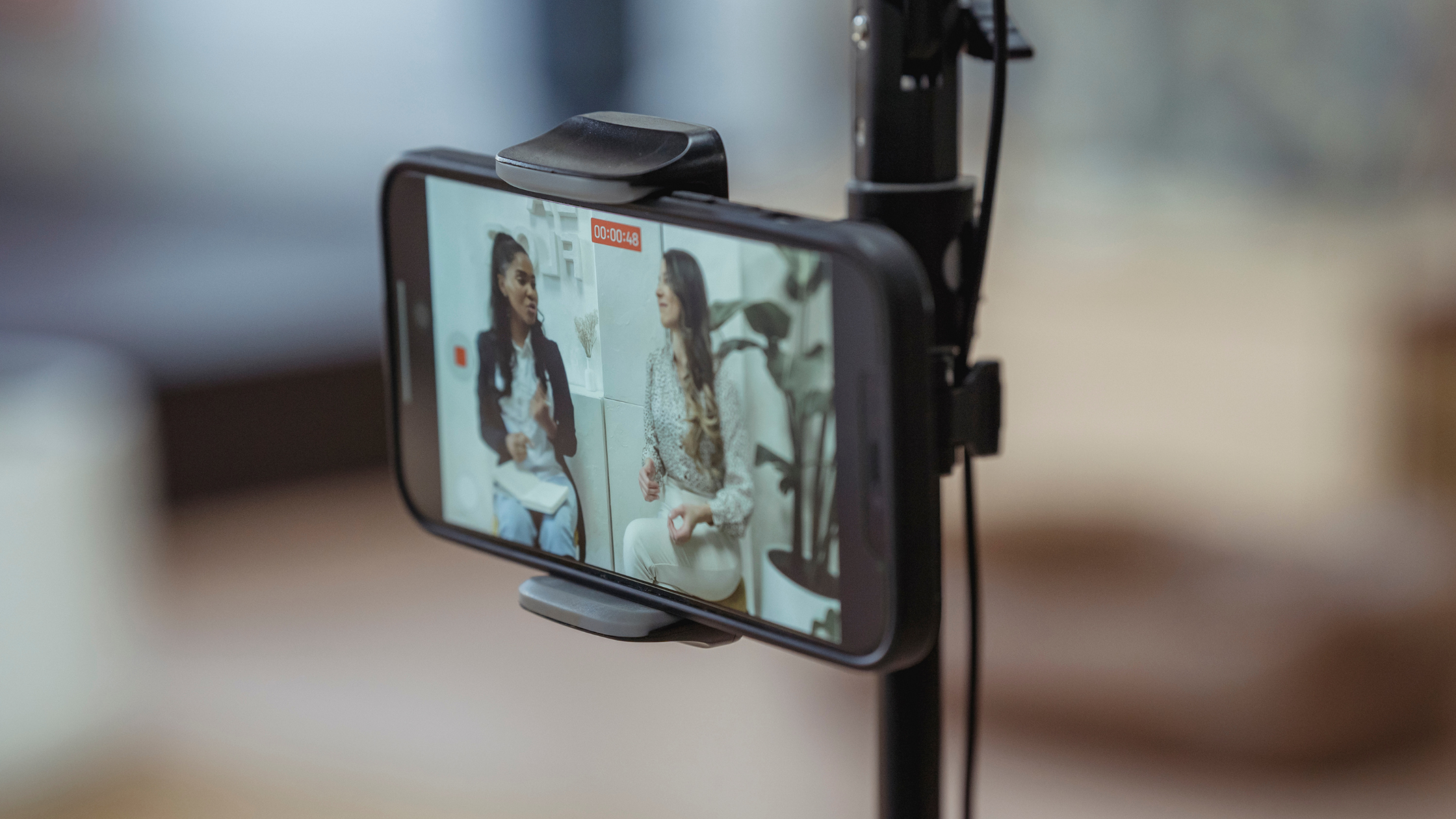 How Educational Content Builds Trust Faster Than Advertising