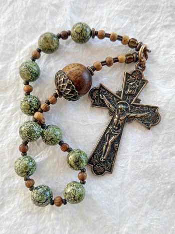 Brigid by the Oak, St Brigid handmade chaplet, variation 1, by Still Stone and Moss Prayer Bead Art. Detail.