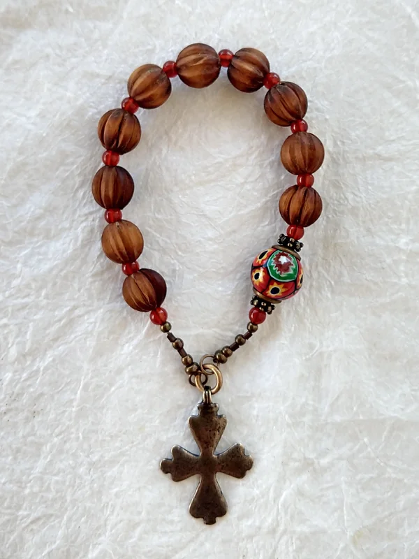 Flourishing Garden, vintage Murano and carnelian handmade chaplet, by Still Stone and Moss Prayer Bead Art. Full view.