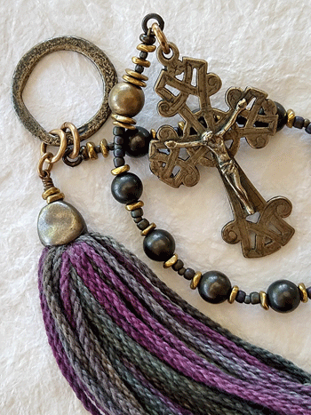 Saint Patrick's Storms, handmade Irish Penal chaplet with tassel, by Still Stone and Moss Prayer Bead Art. Detail.